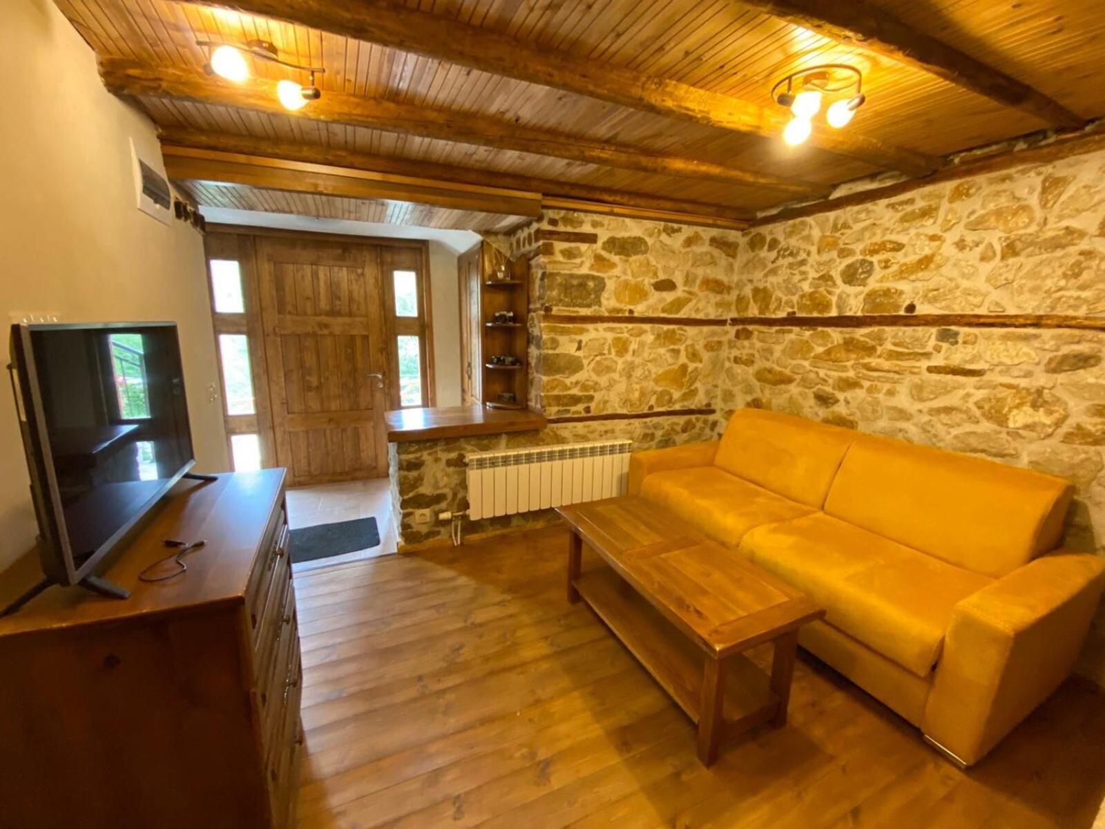 Villa photo 1