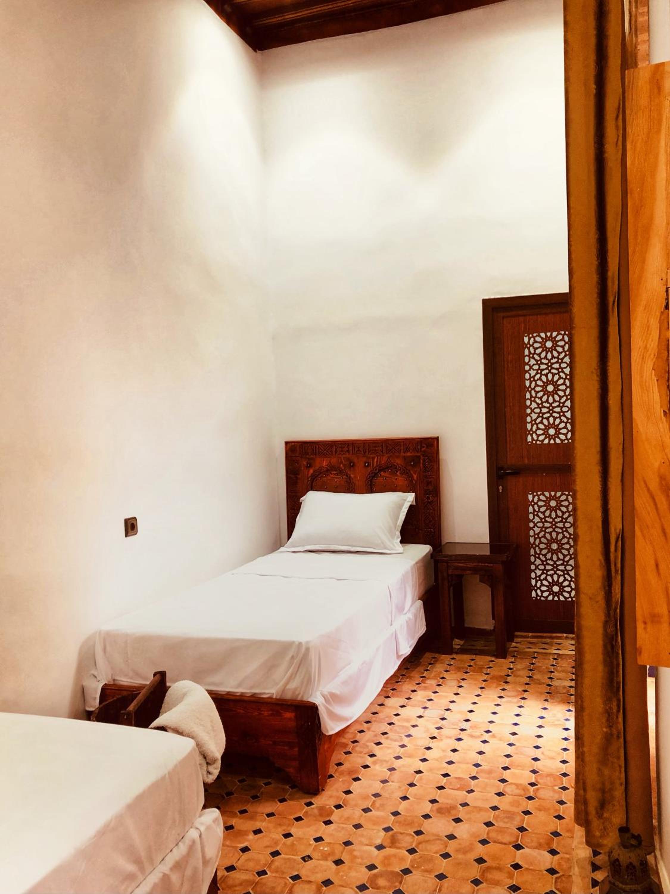 Twin Room with Private Bathroom - Photo 1