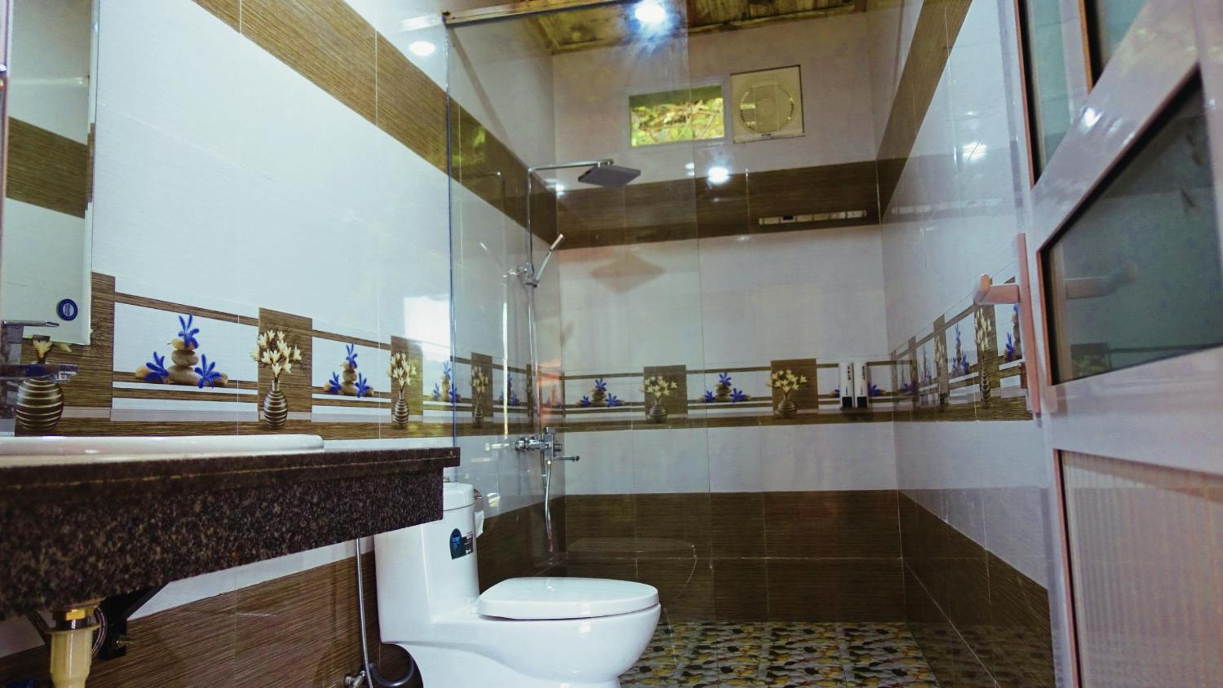 Deluxe King Room photo 3