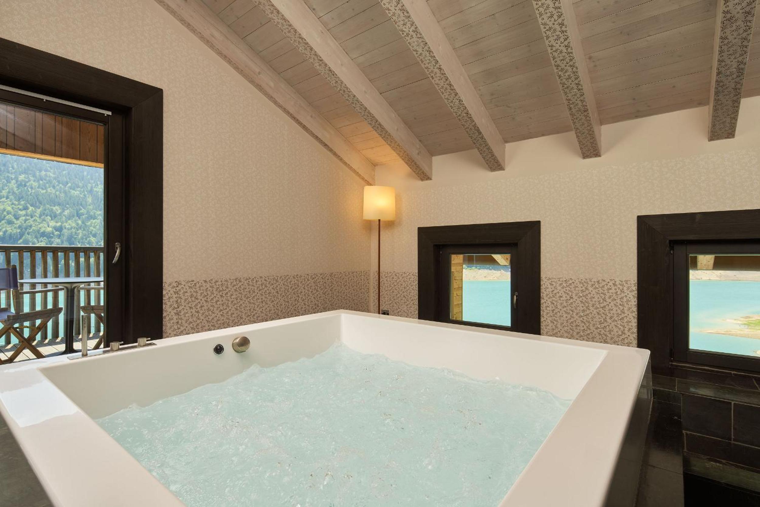 King Room with Spa Bath photo 1