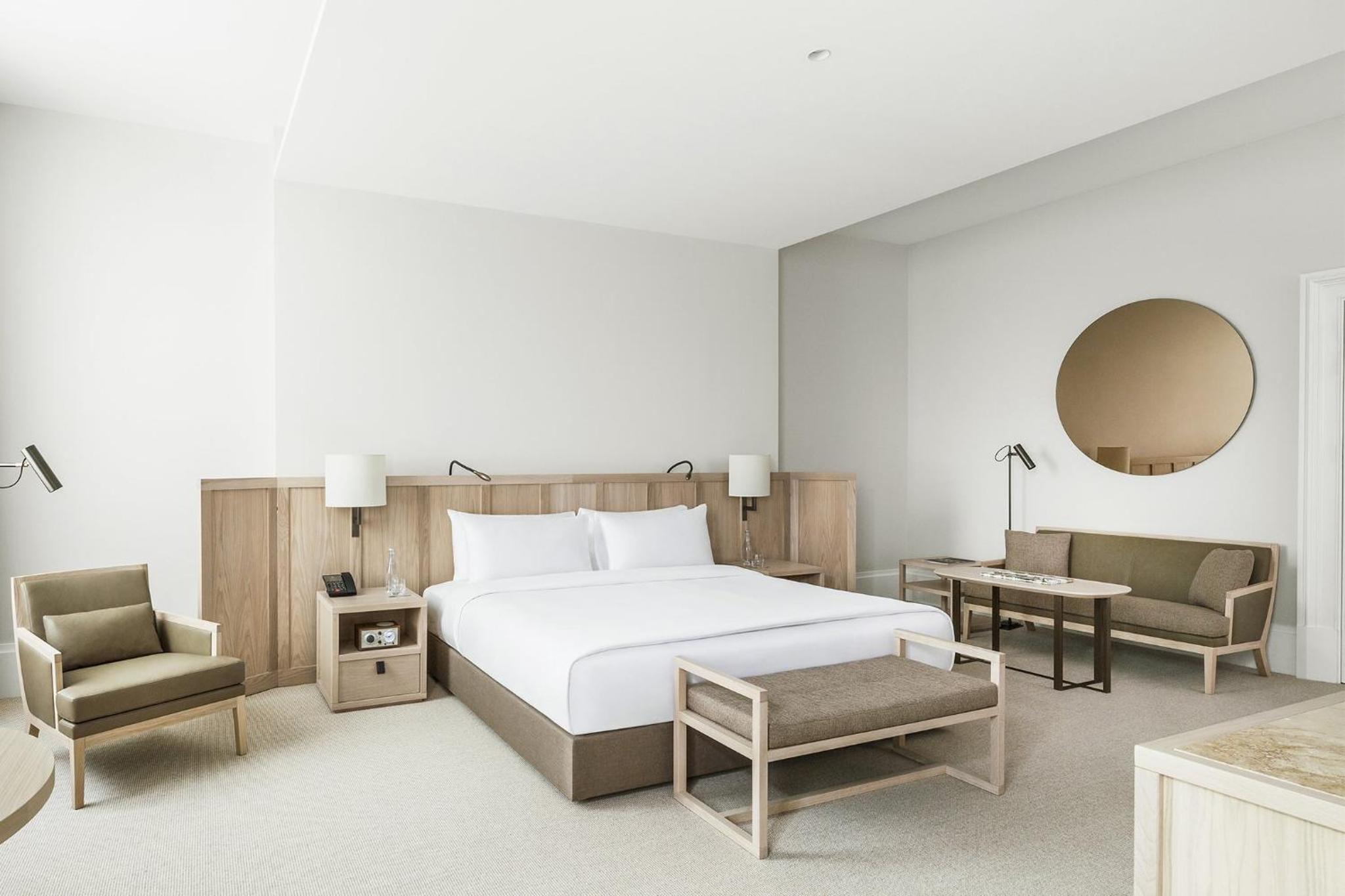 Premium King Room