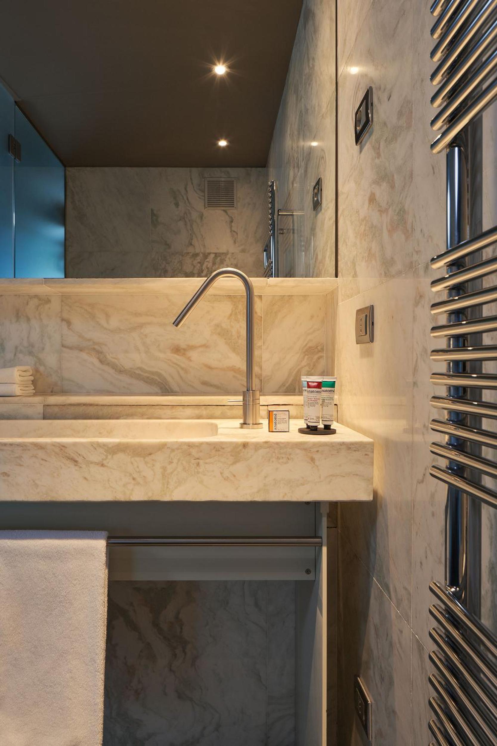 Suite with Lake View - Photo 4