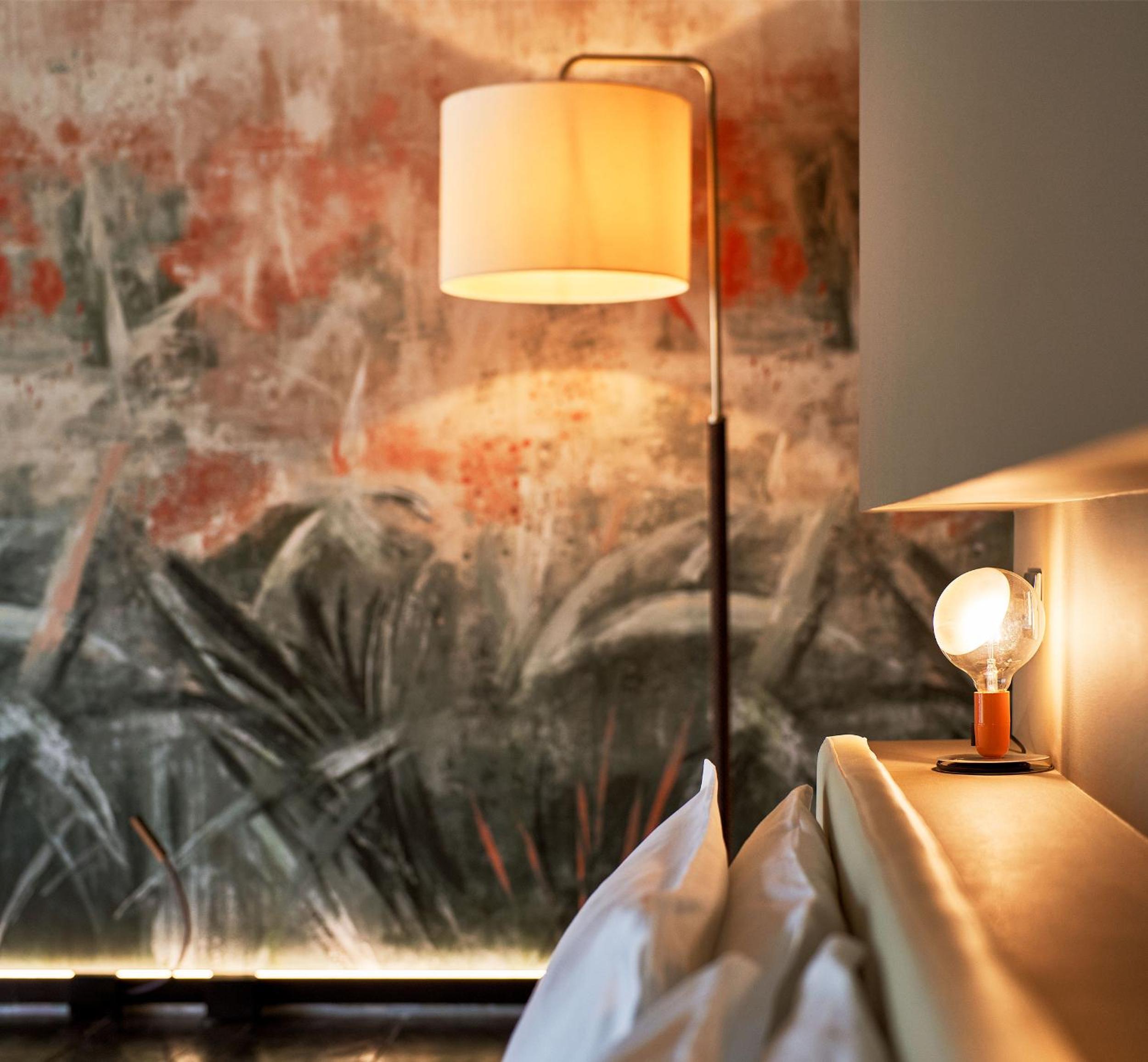 Suite with Lake View - Photo 11