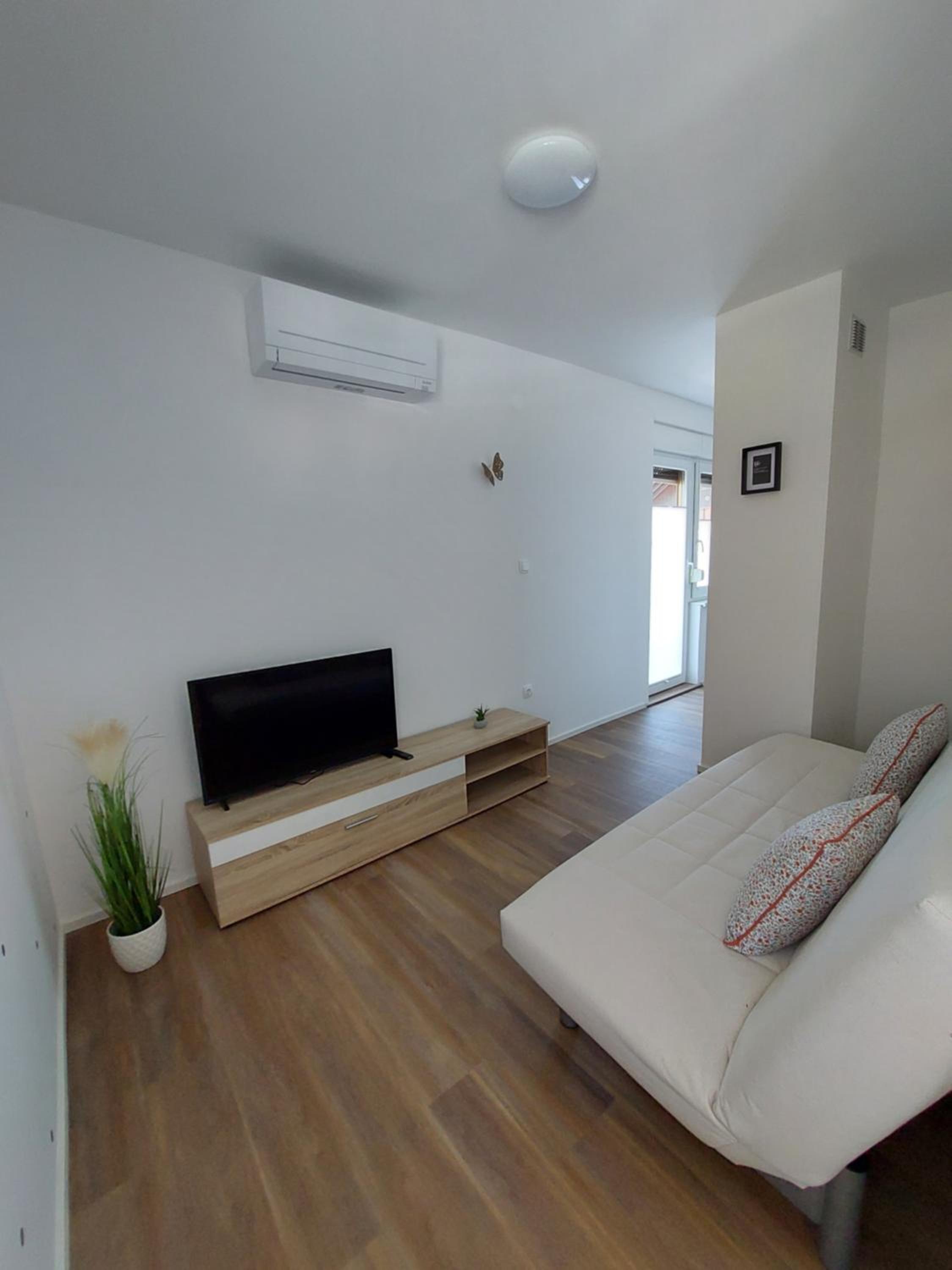 Apartment with Mountain View photo 2
