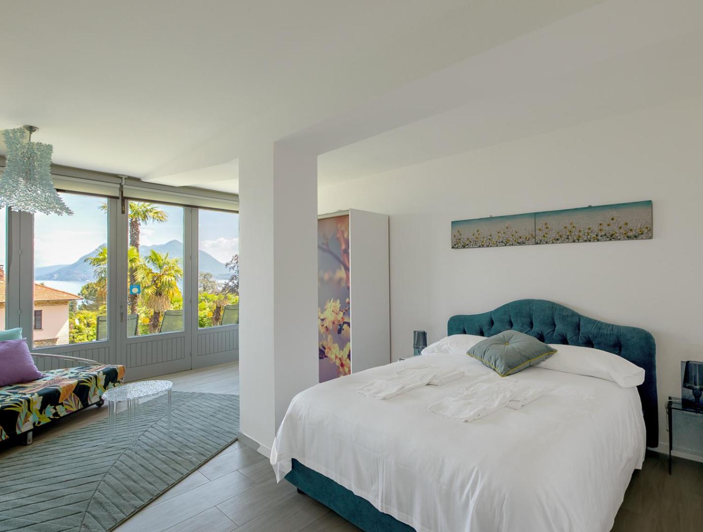 Suite with Lake View photo 1