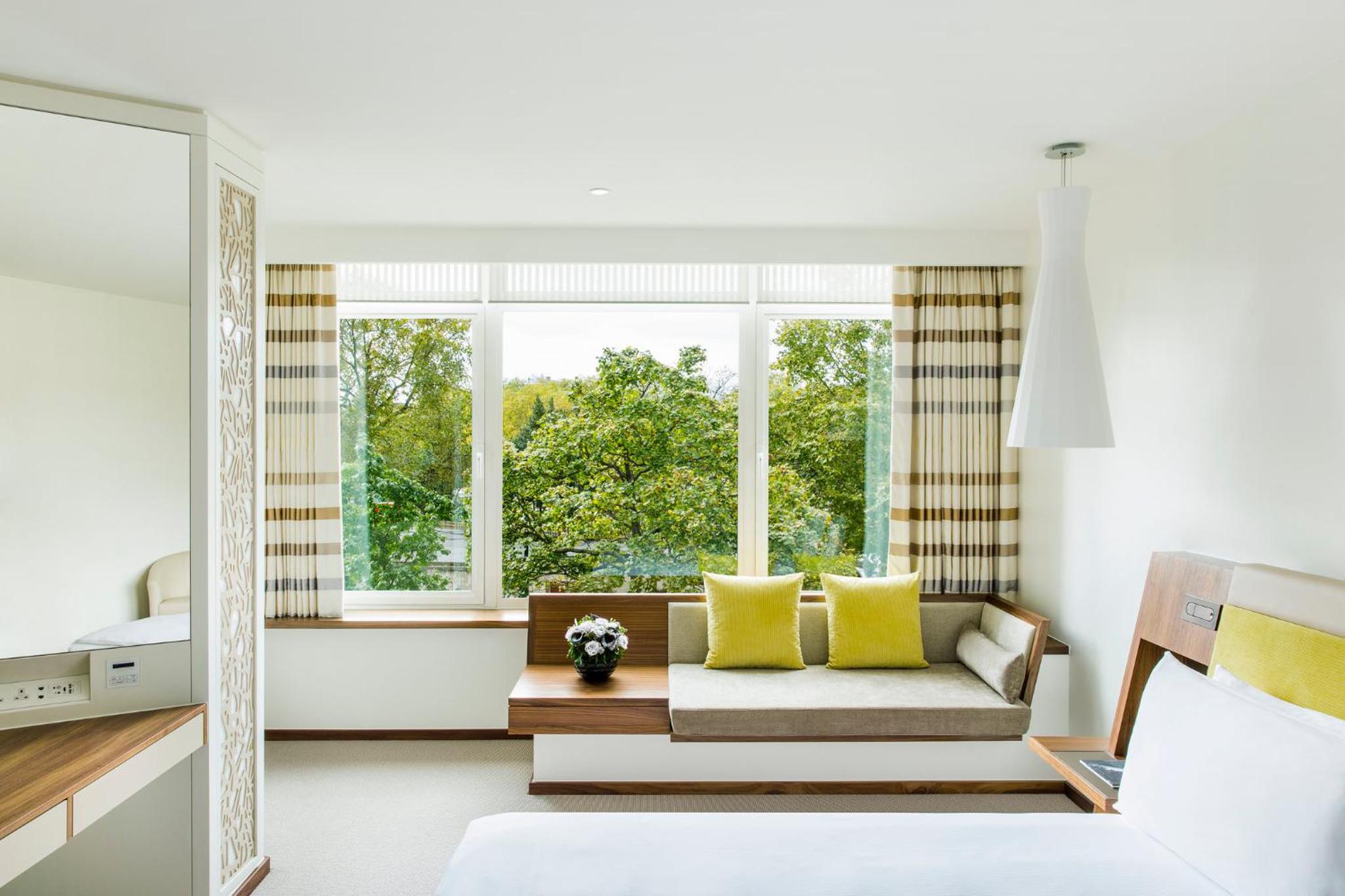 Superior Metropolitan Park Double Room