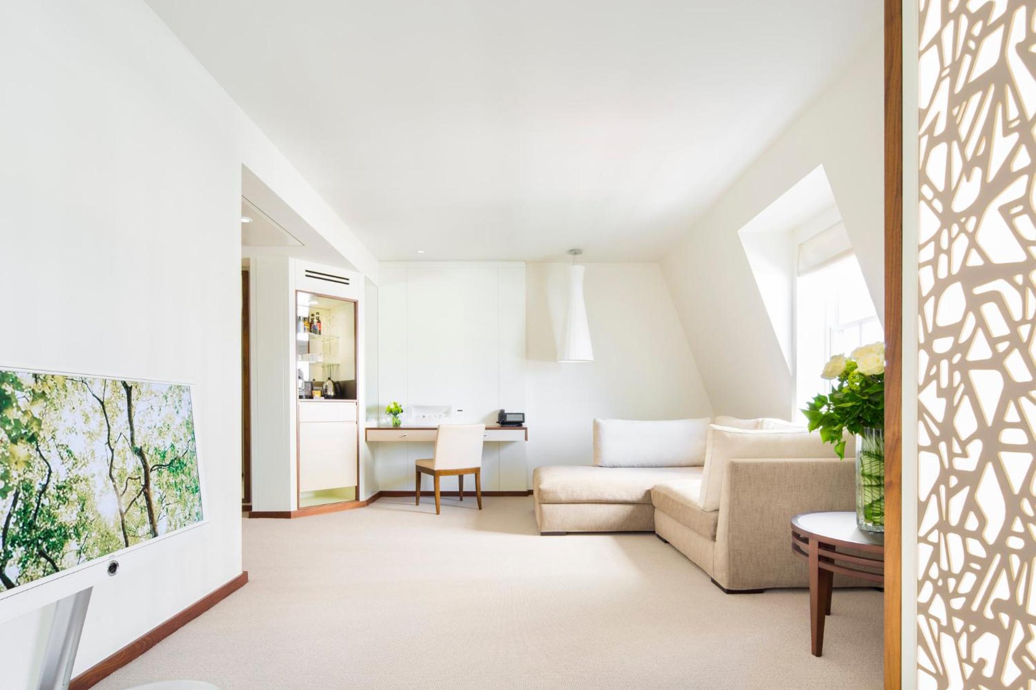 Junior City Suite