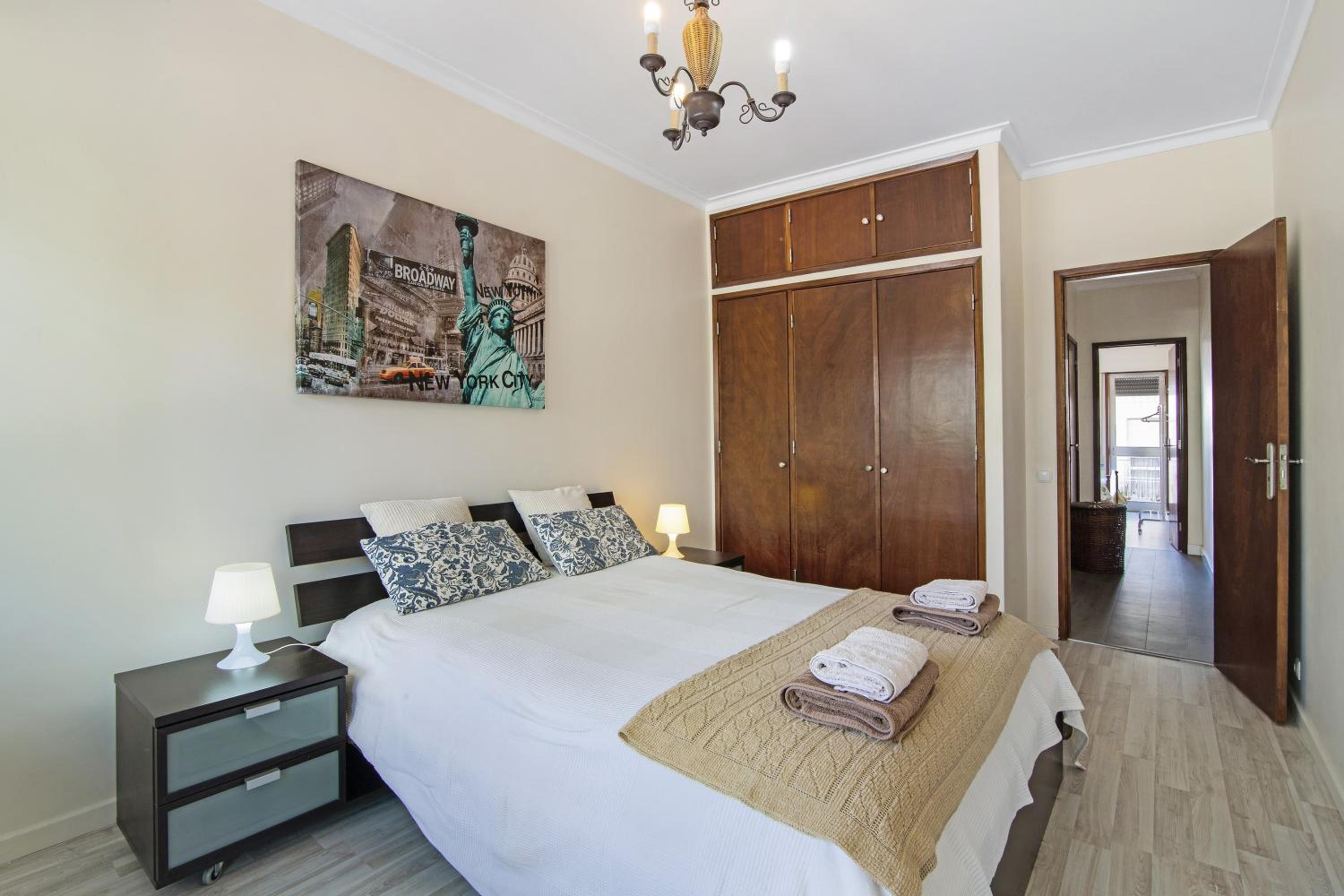 Three-Bedroom Premium Apartment with Balcony photo 3