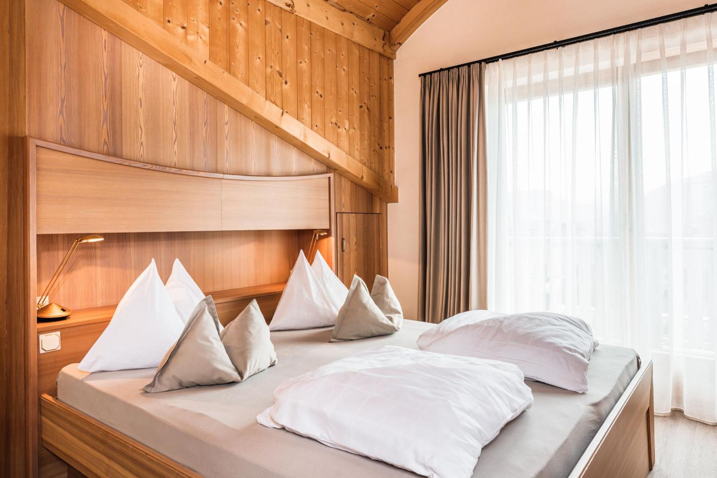 Suite with Mountain View