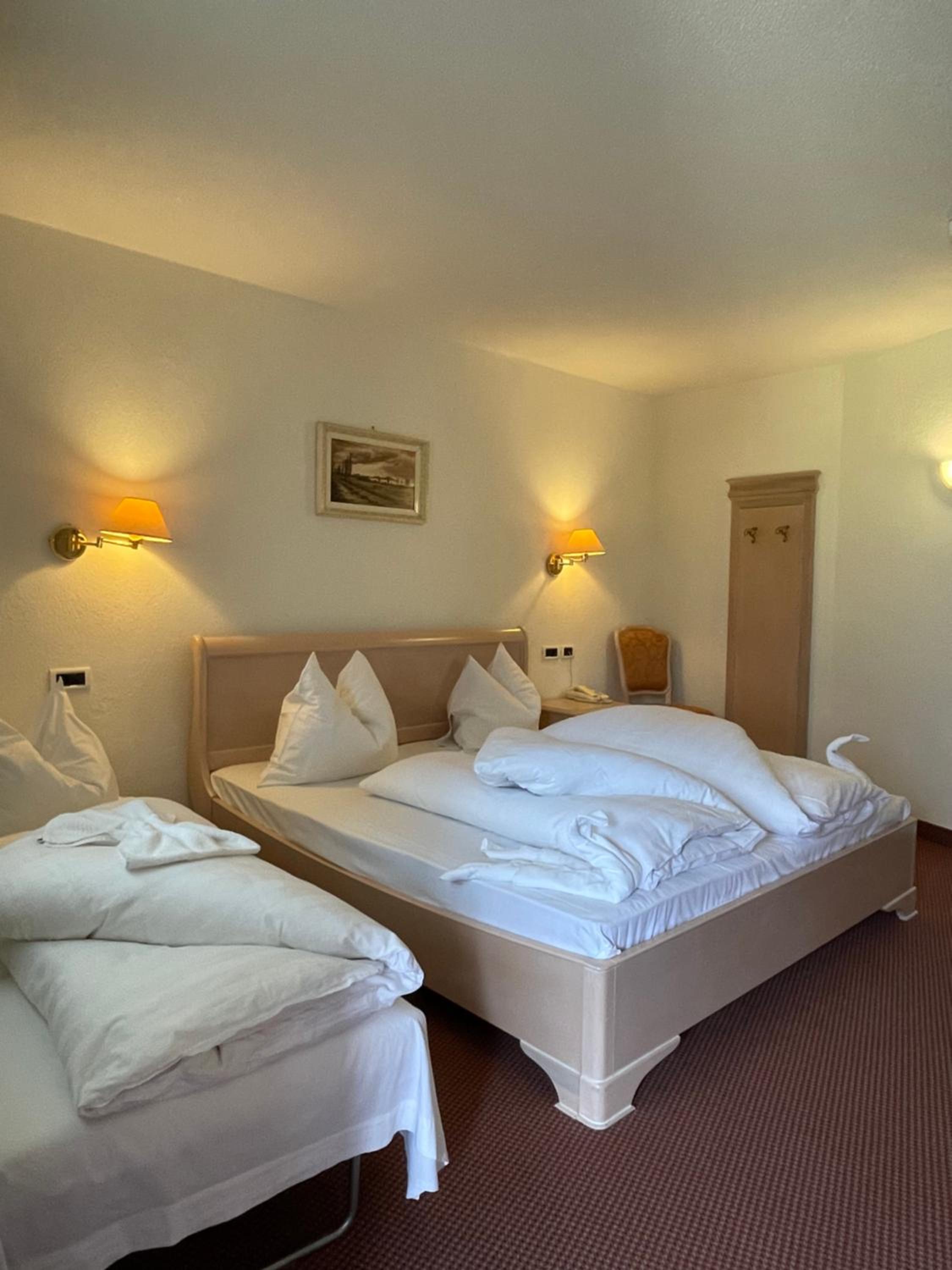Comfort Triple Room with Shower - Photo 8