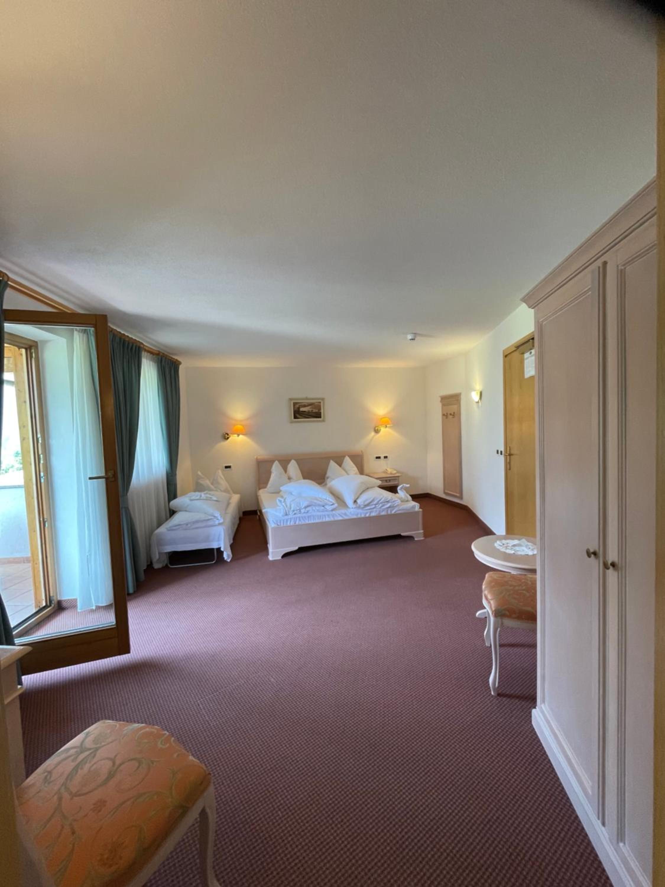 Comfort Triple Room with Shower - Photo 9