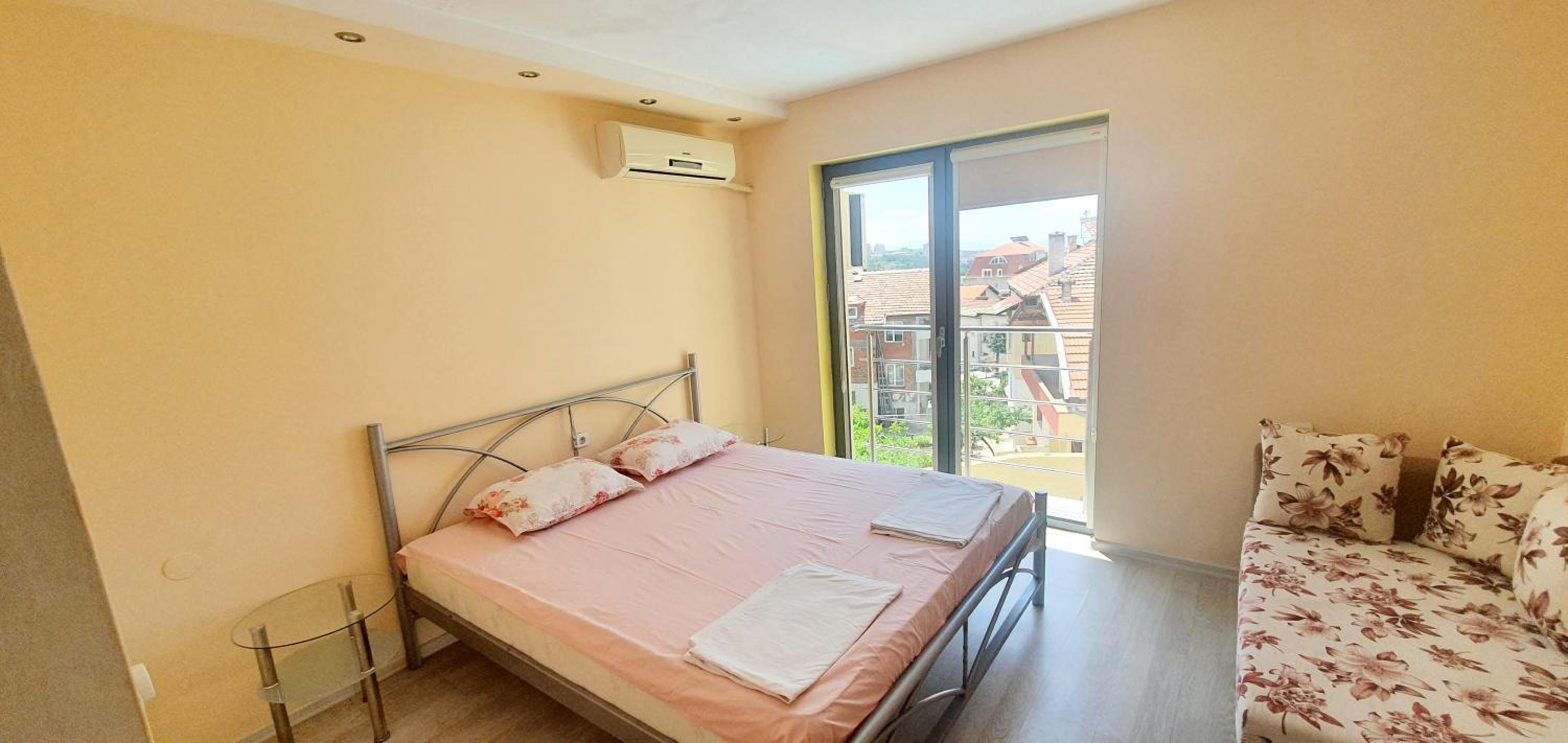Double Room - Photo 12