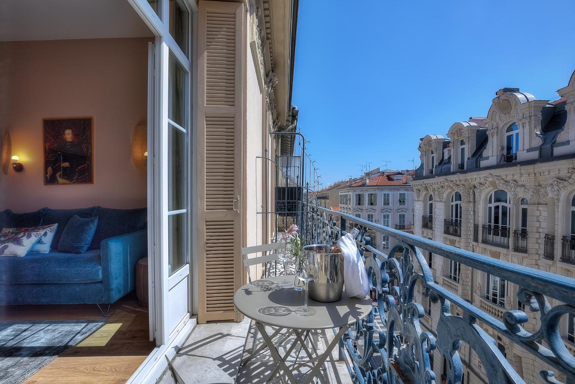 Lamartine Apartment thumbnail 6