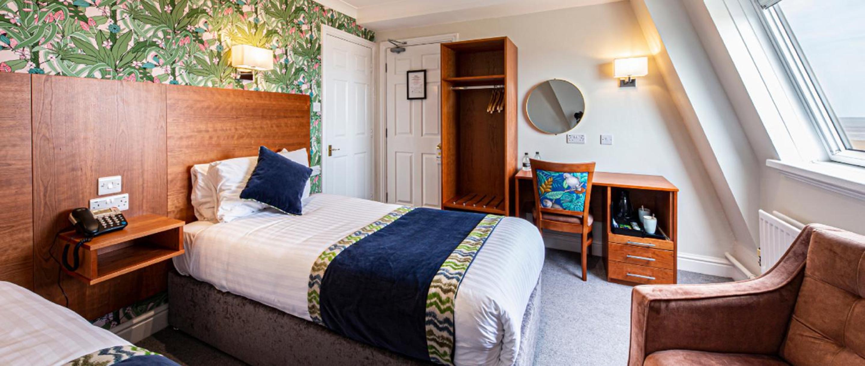 Twin Room with Coastal View - Photo 1