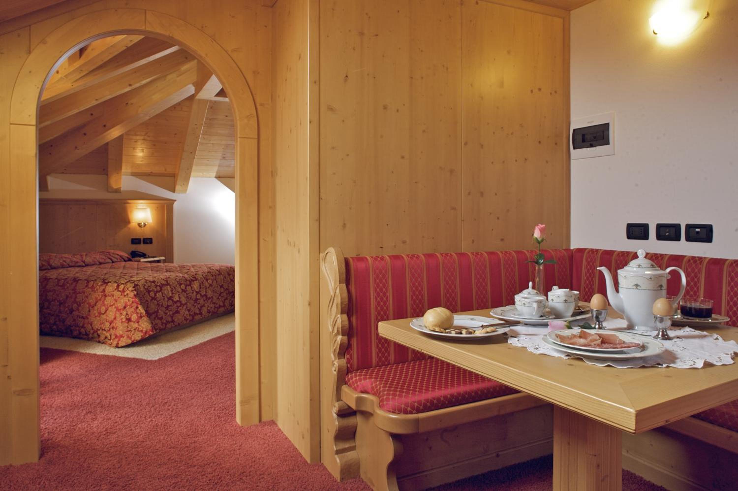 Suite - Separate Building photo 3