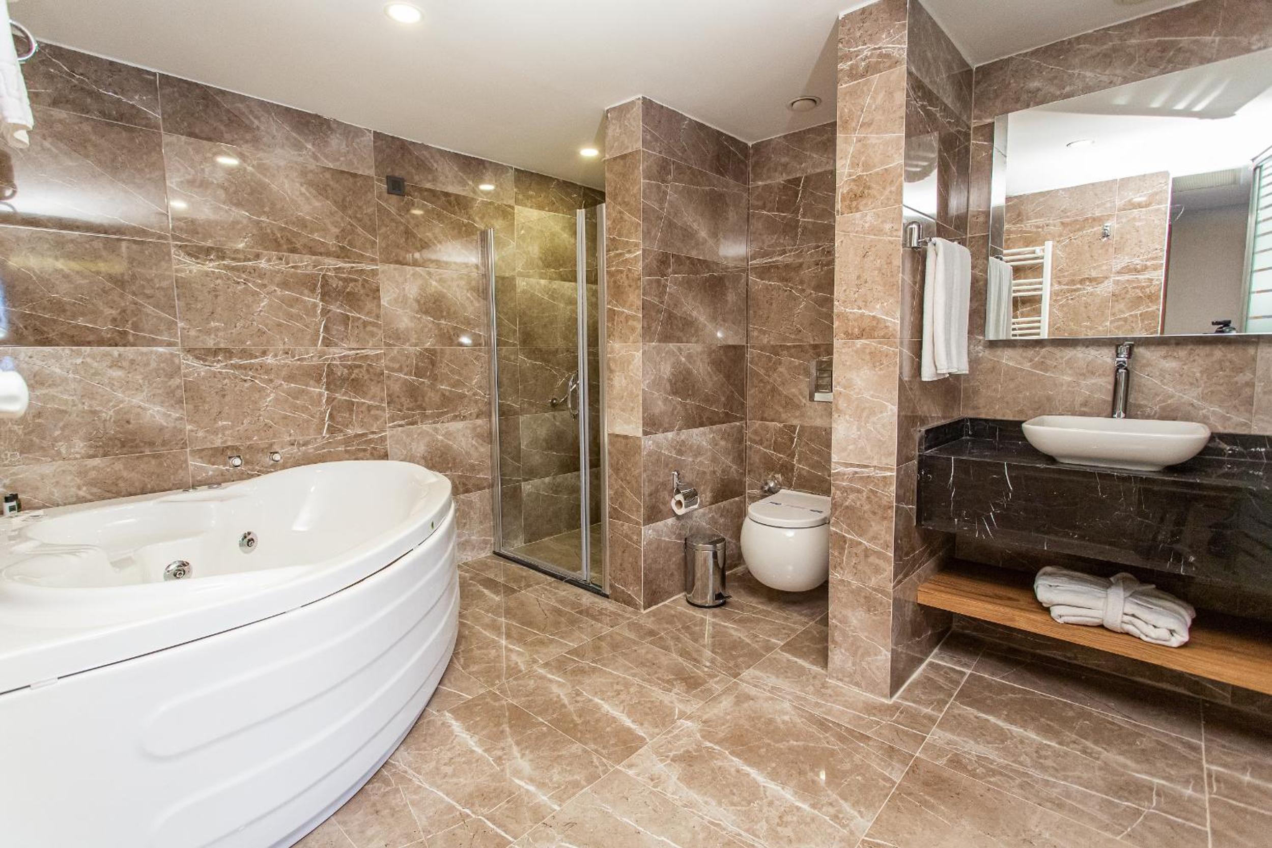 King Suite - Photo 5