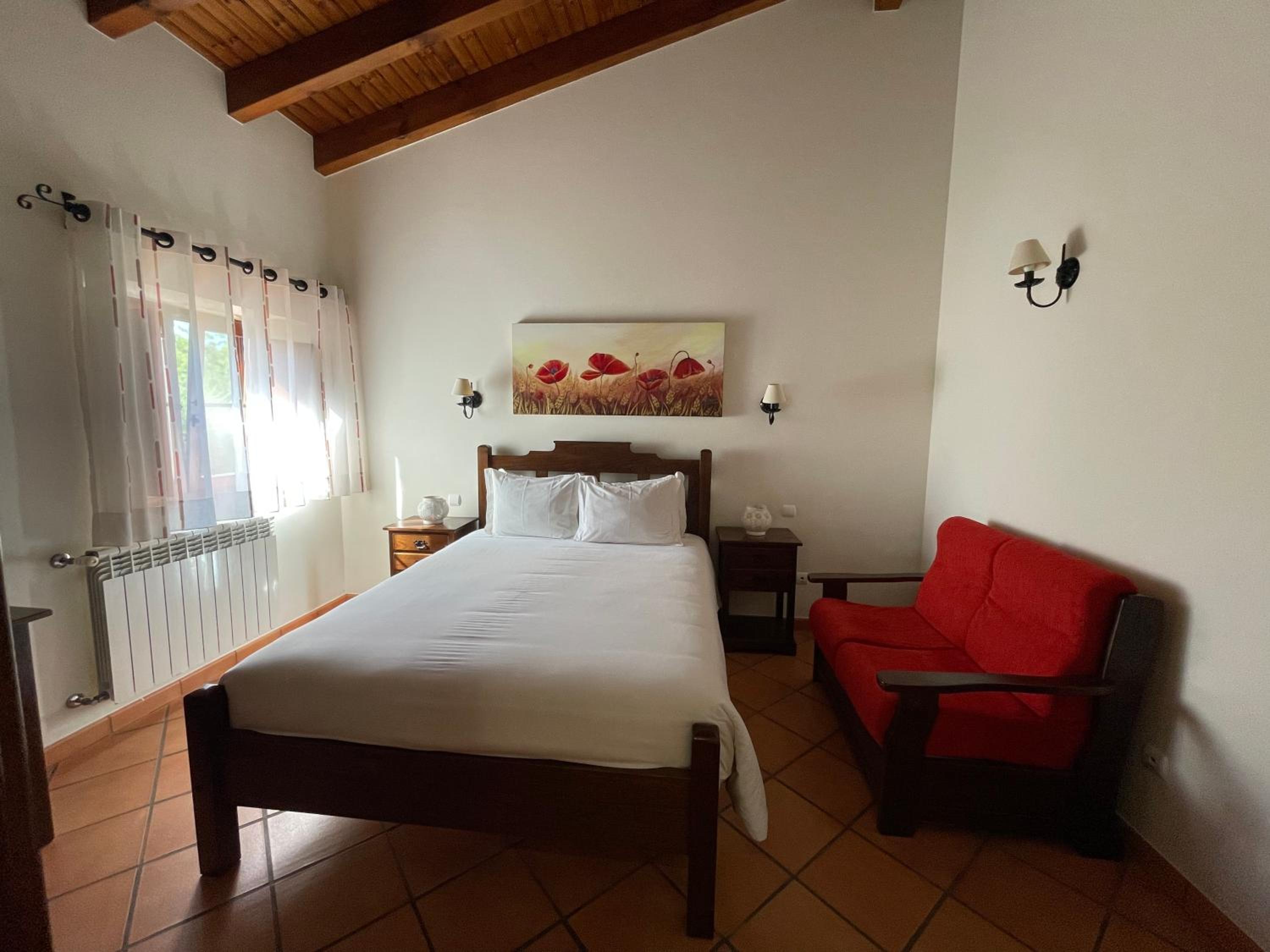 Budget Double Room - Photo 1
