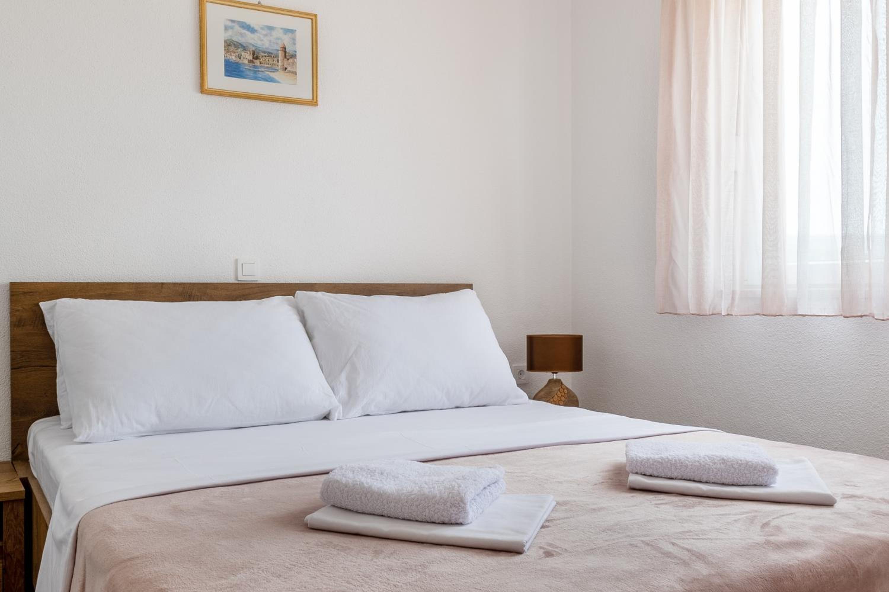 One Bedroom Apartment with Balcony