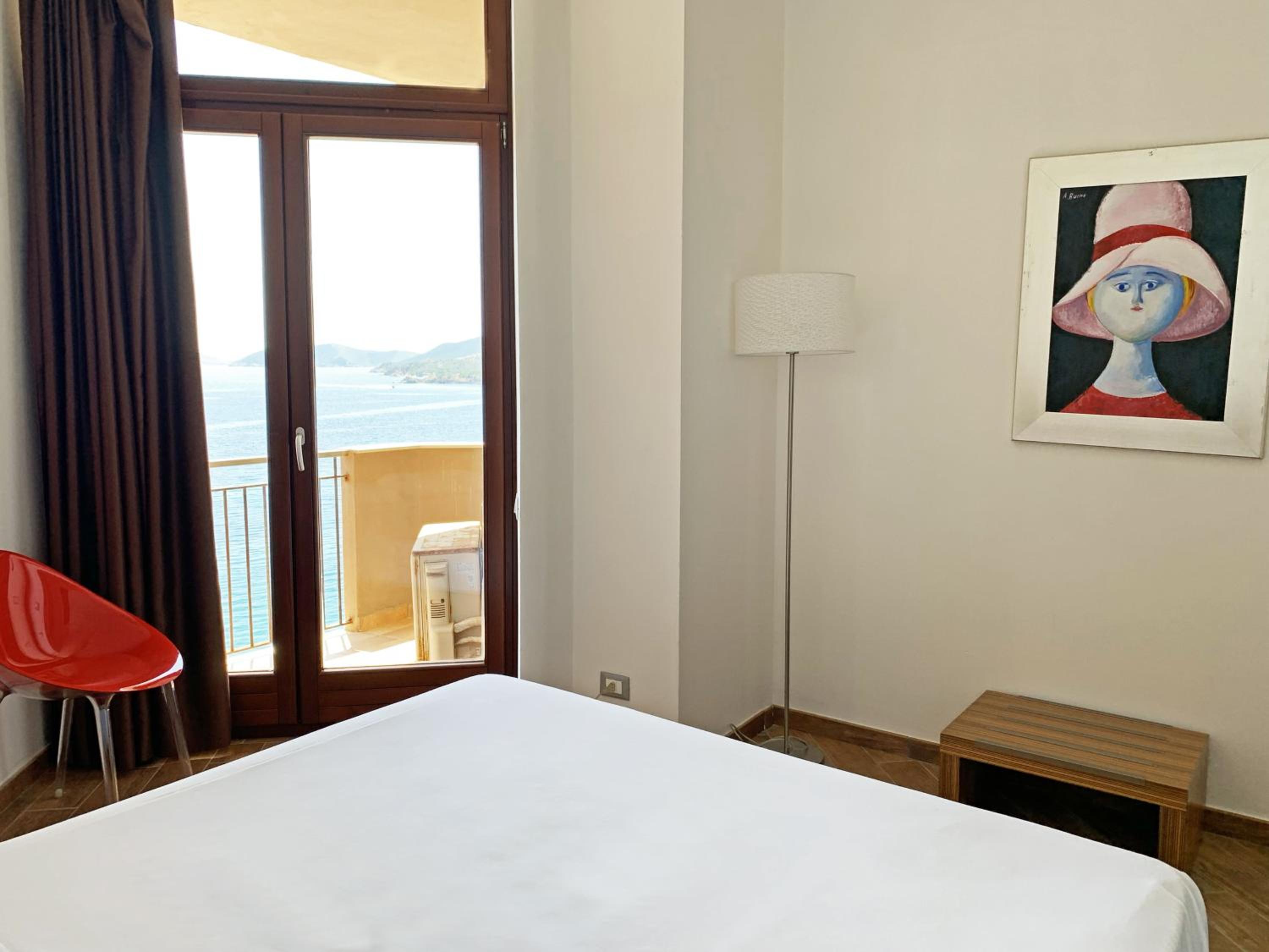 Family Room with Sea View - Photo 4