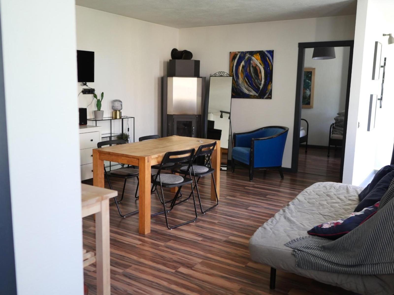 Two-Bedroom House - Photo 4