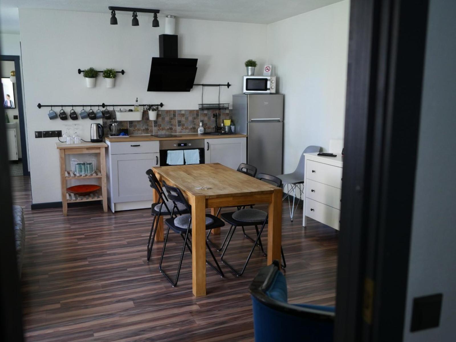 Two-Bedroom House - Photo 12