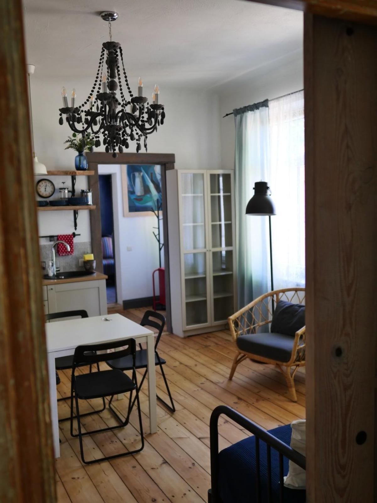 Family Room with Bath photo 3
