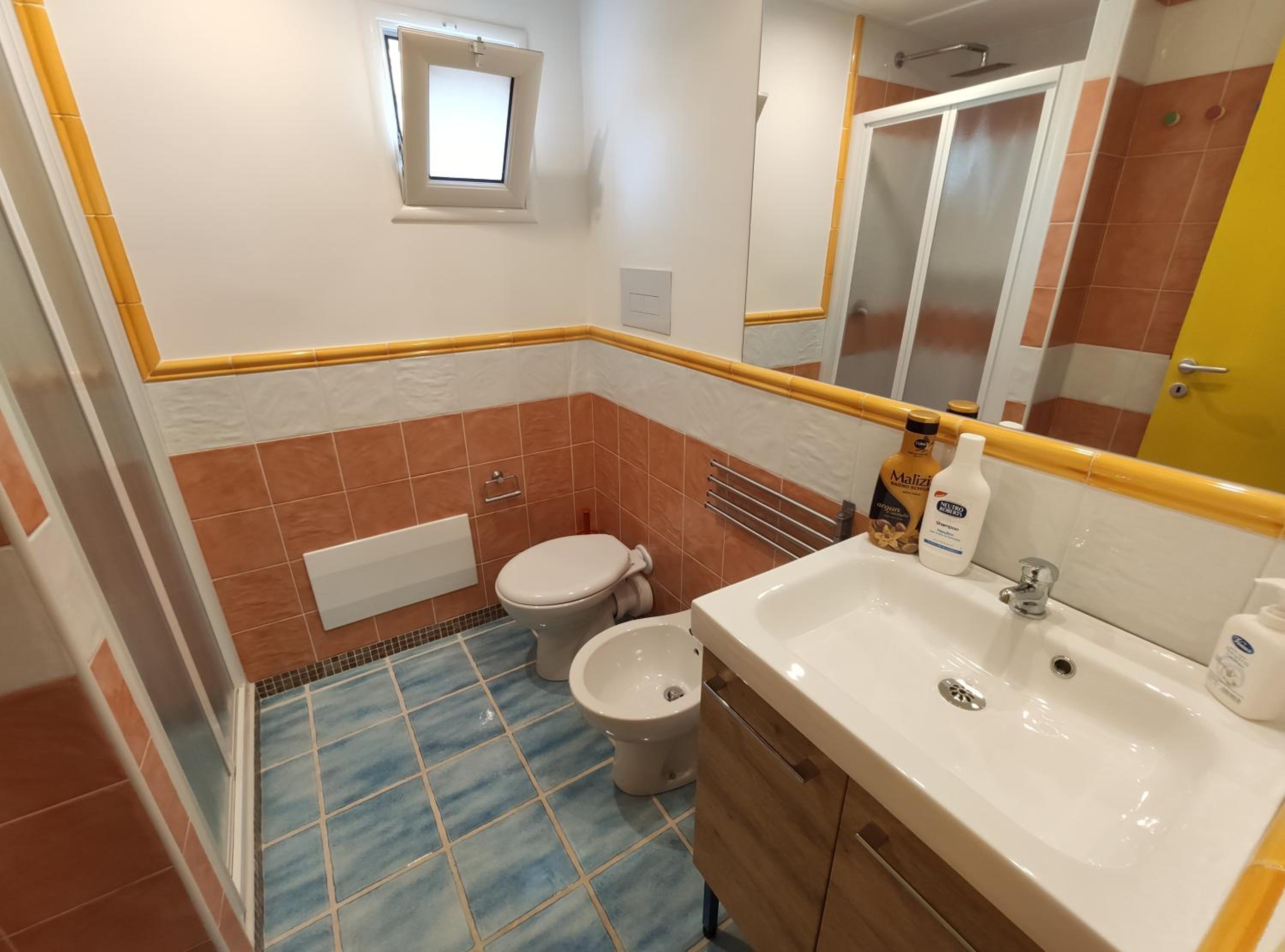 Three-Bedroom House photo 3