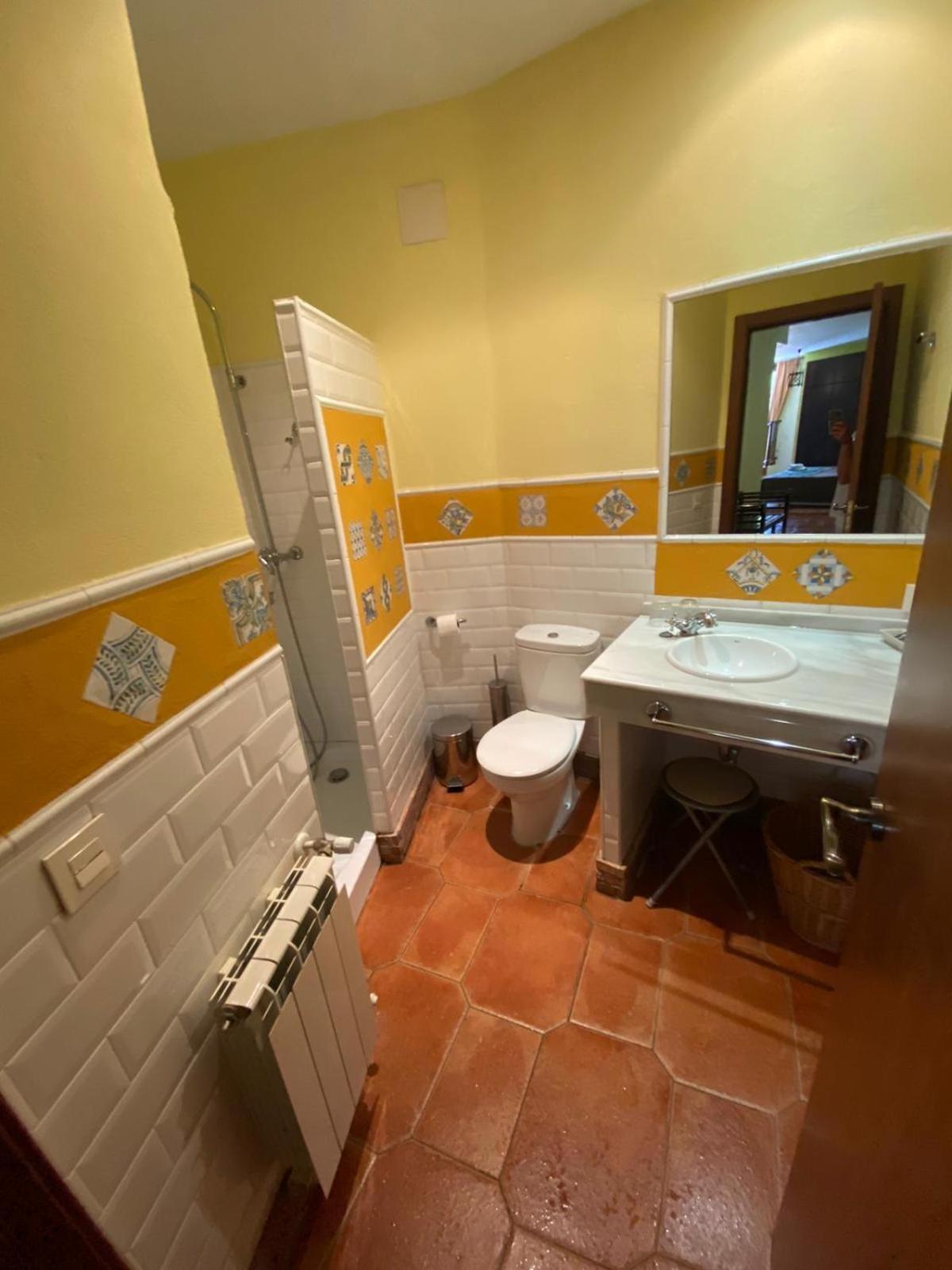 Triple Room with Pool View photo 3