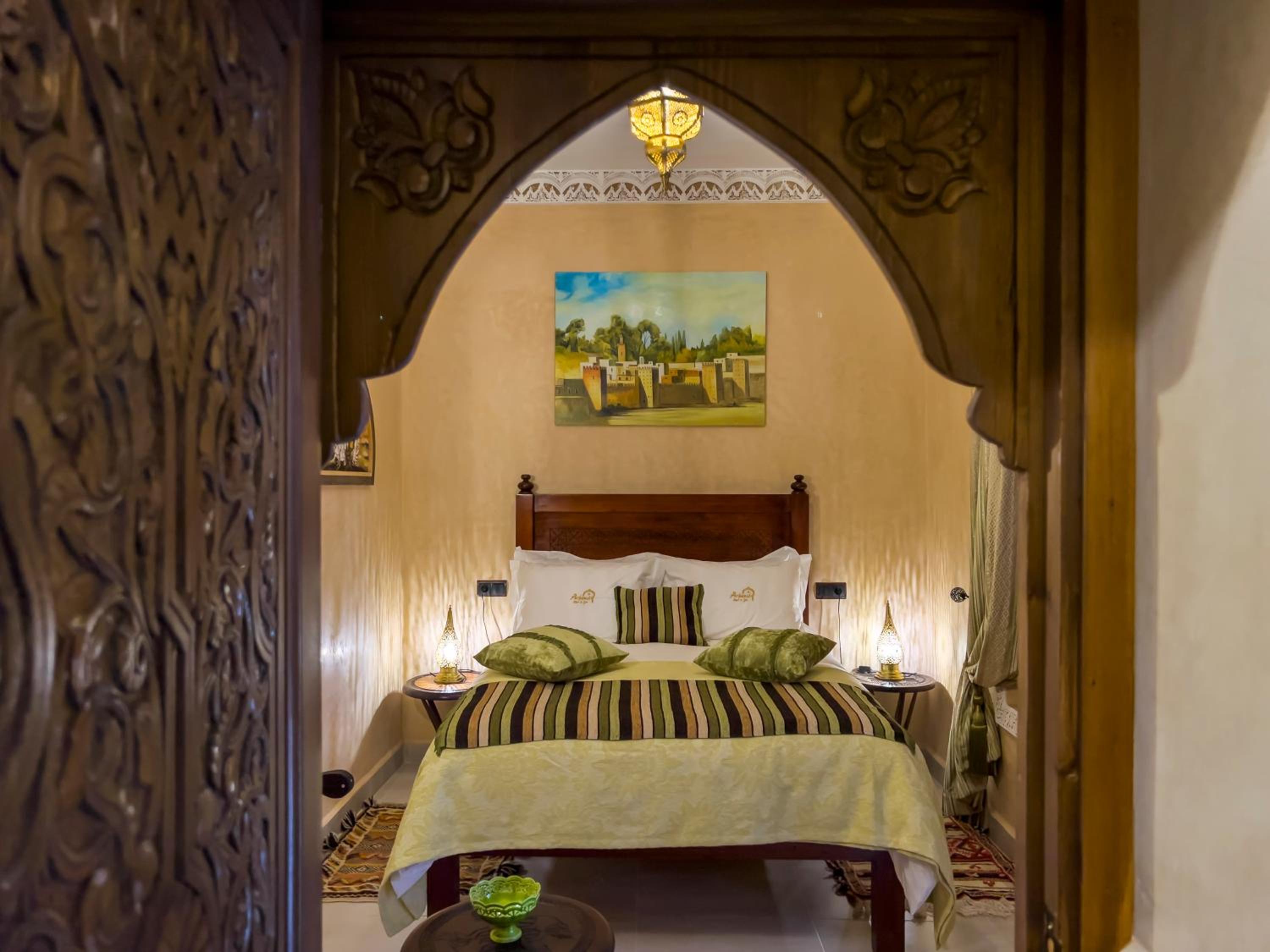 Standard Double Room - Photo 9