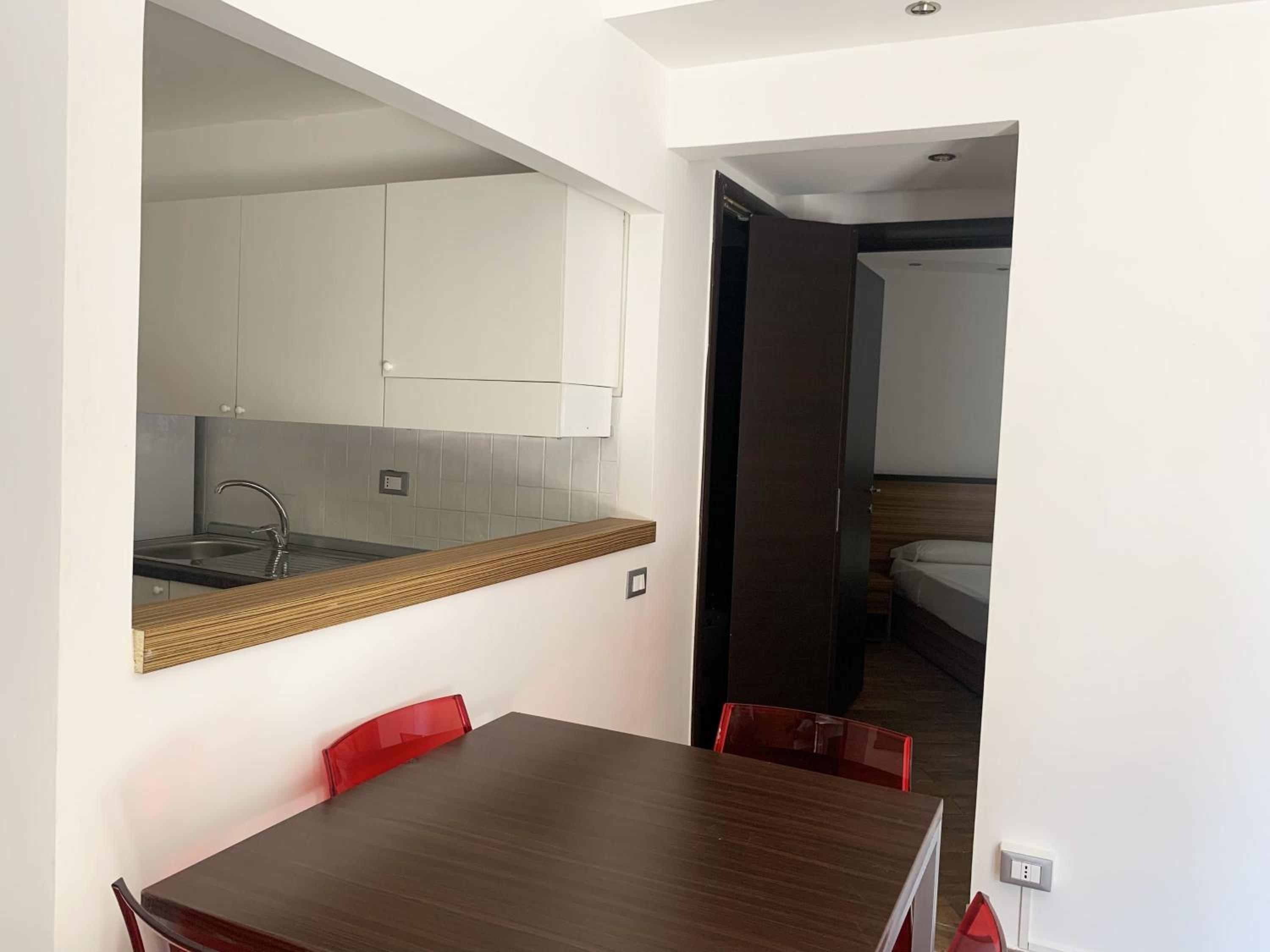 Apartment with Terrace - Photo 11
