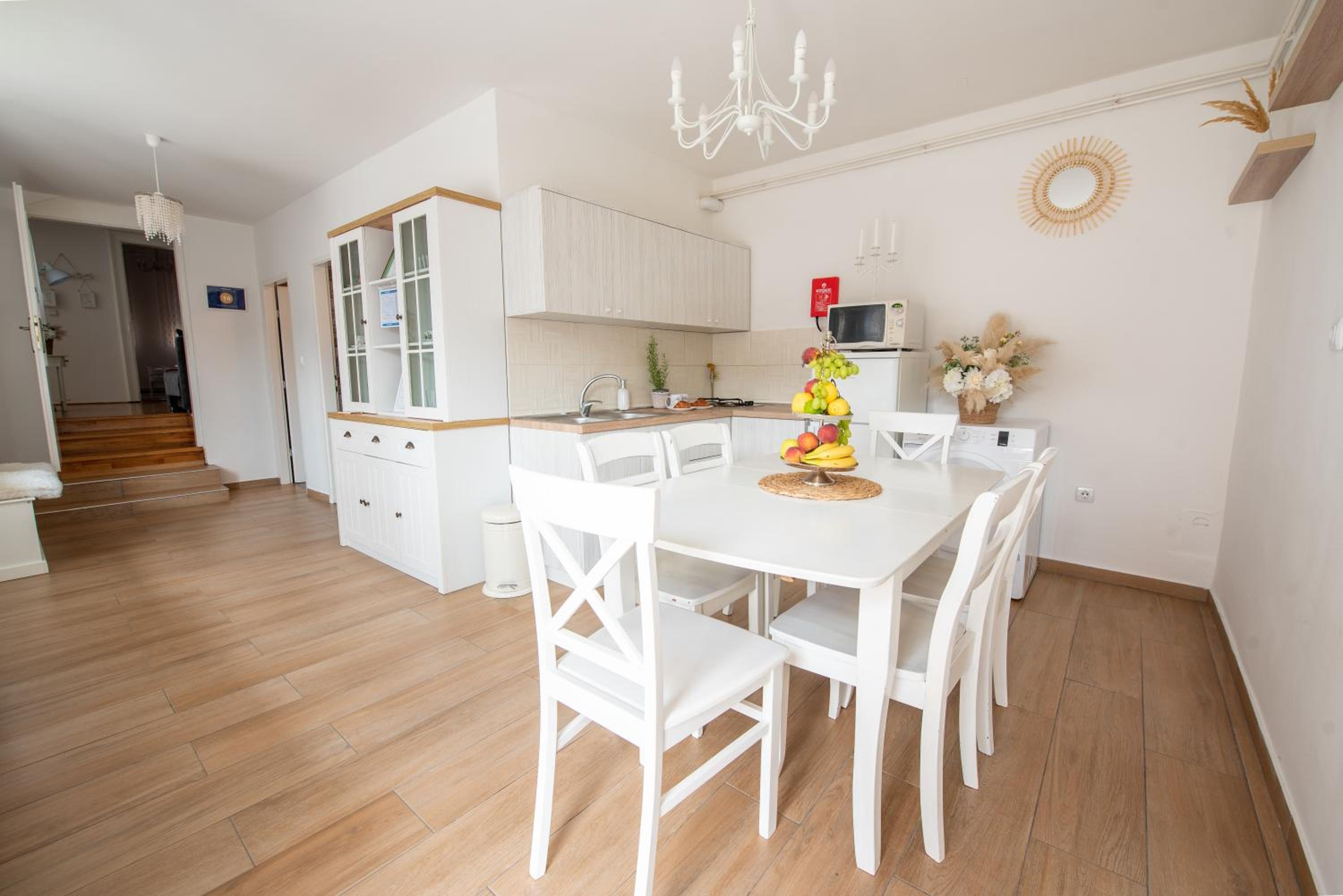 Four-Bedroom House - Photo 10