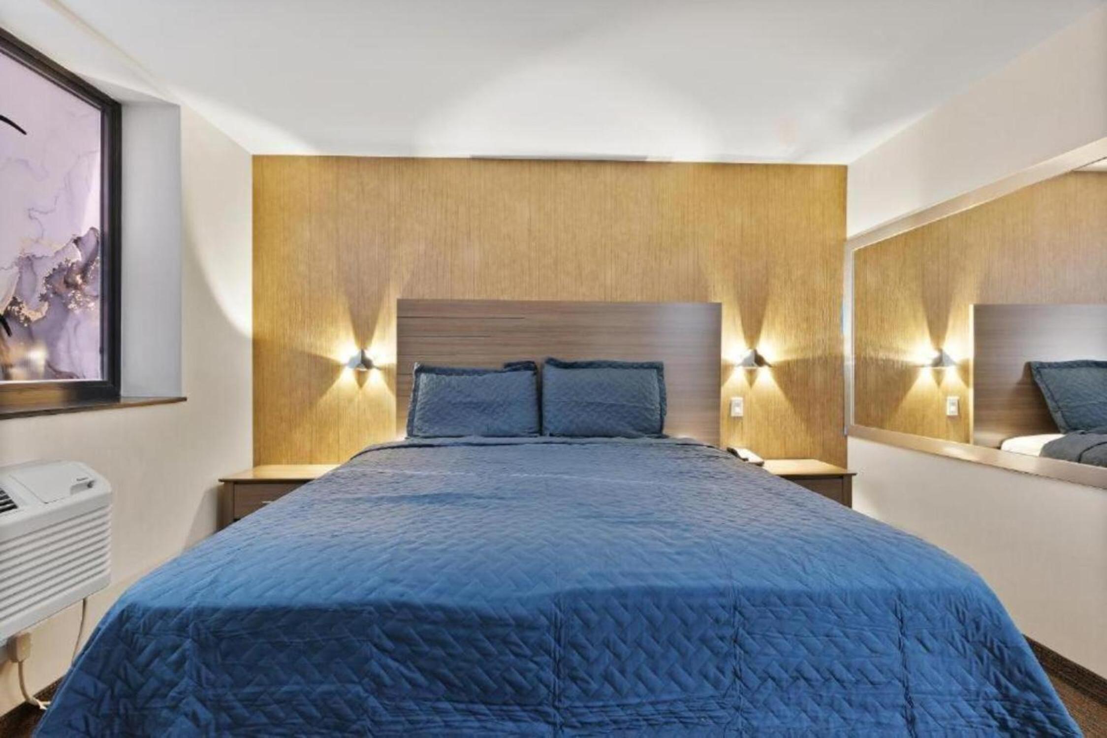 Deluxe Queen Room - Photo 1