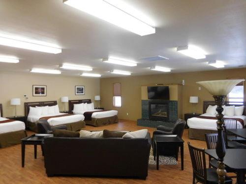 Executive Studio Suite, 4 Queen Beds, 1st Floor