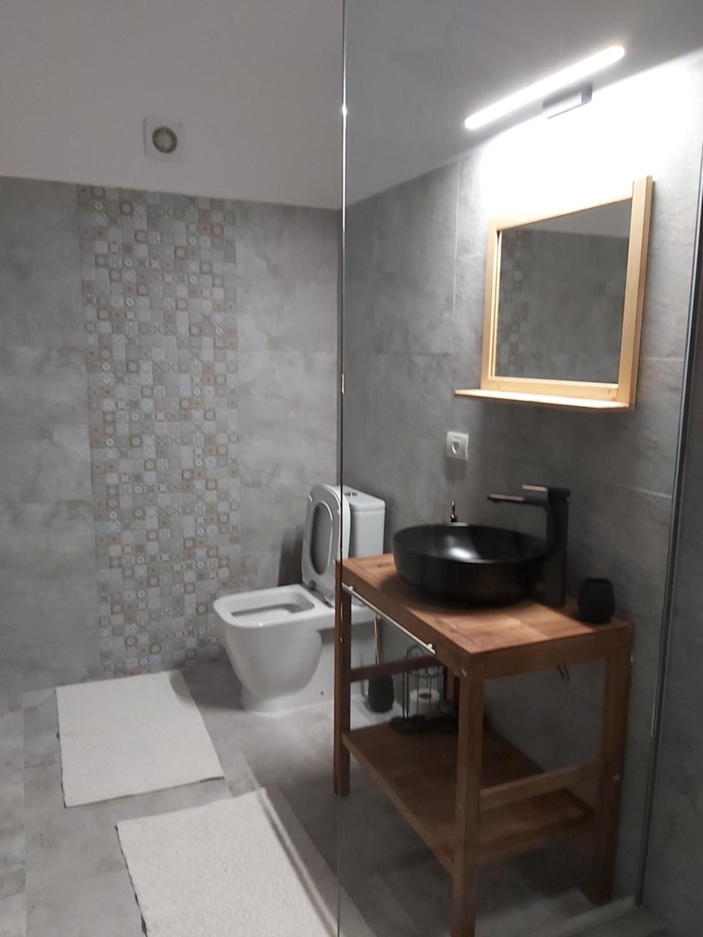 Double Room - Photo 2