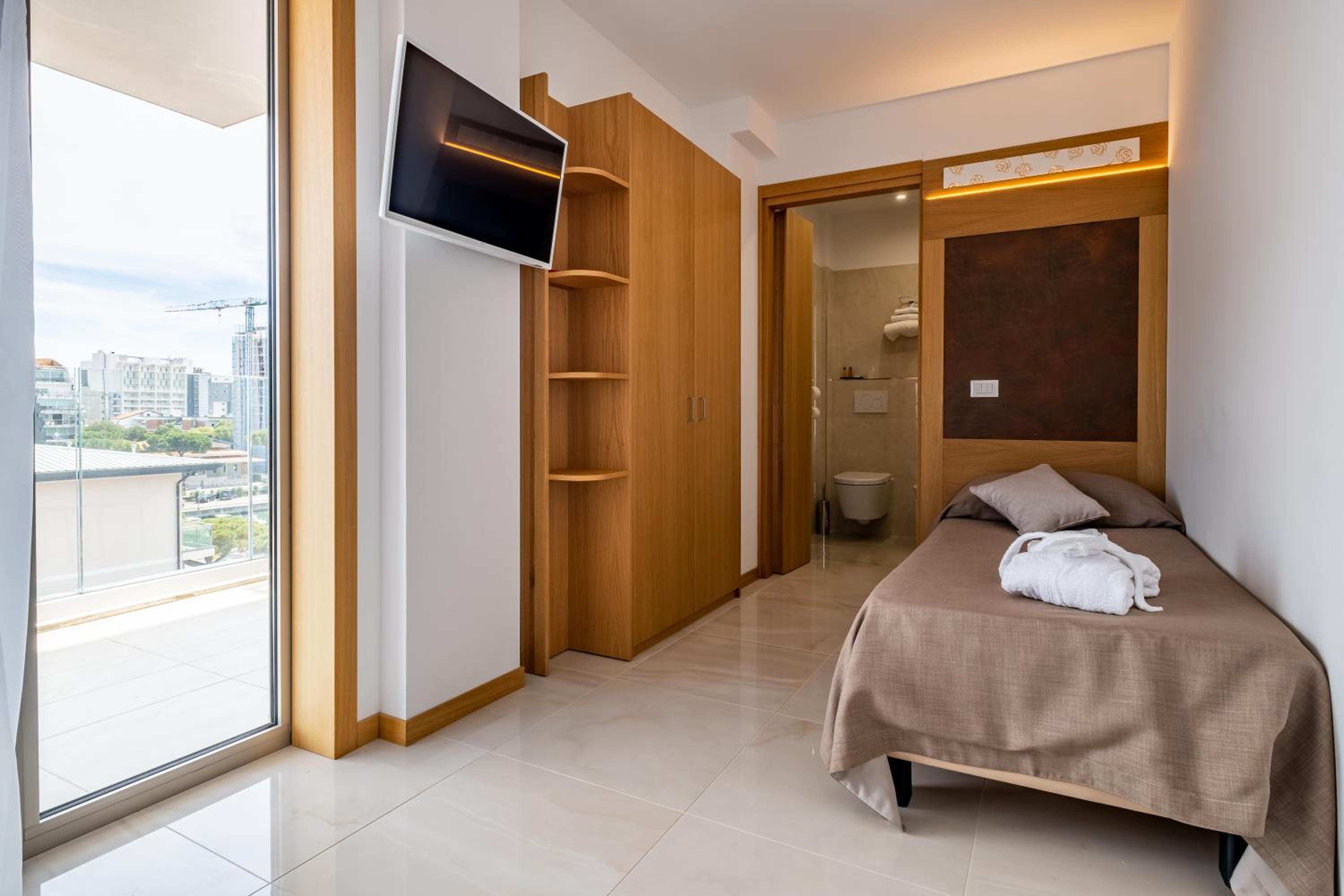 Deluxe Single Room