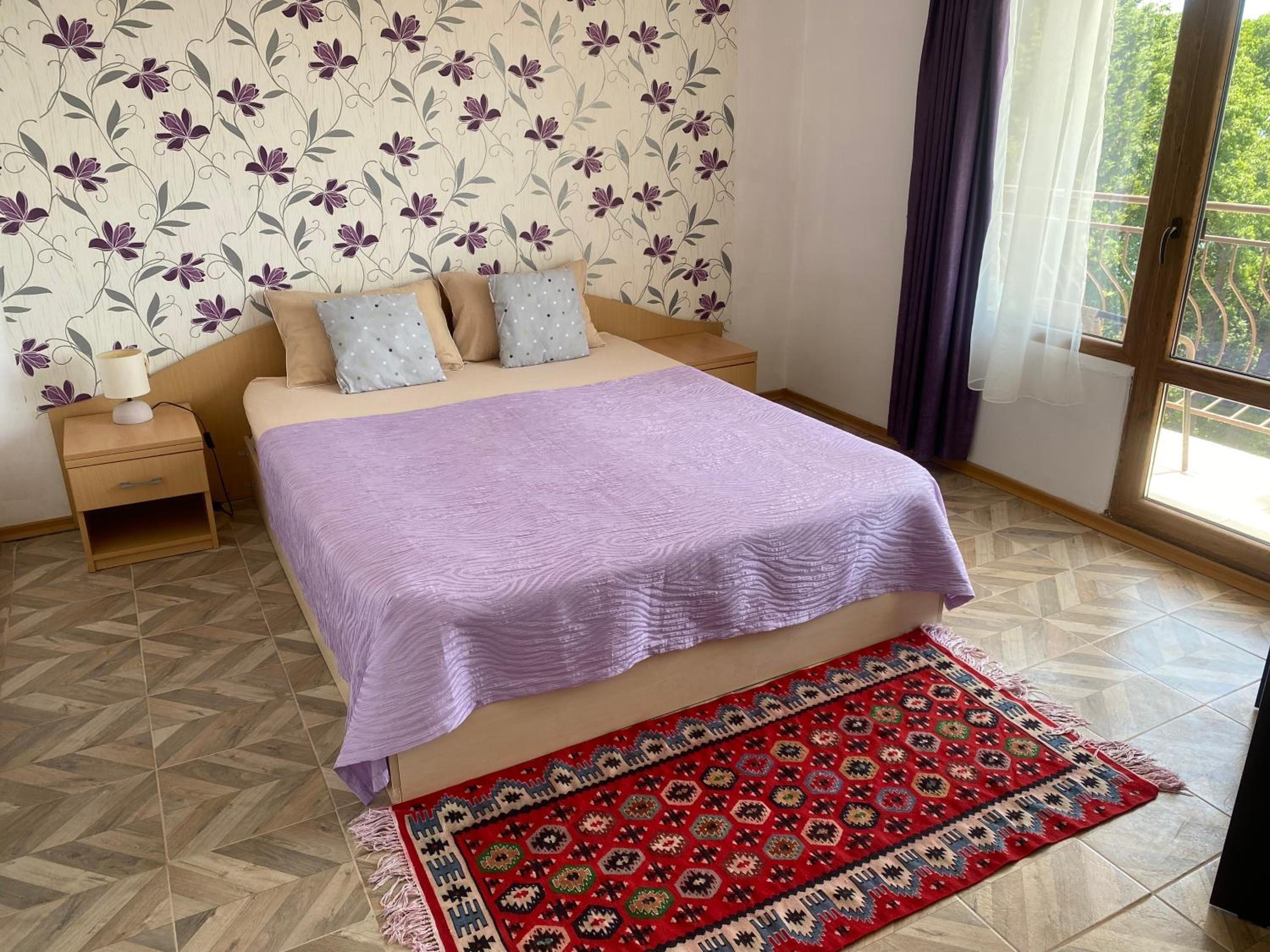 Large Double Room photo 3