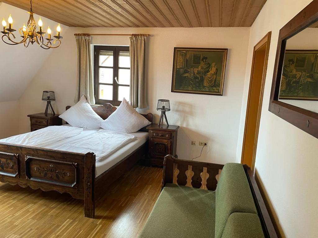 Double Room - Photo 9