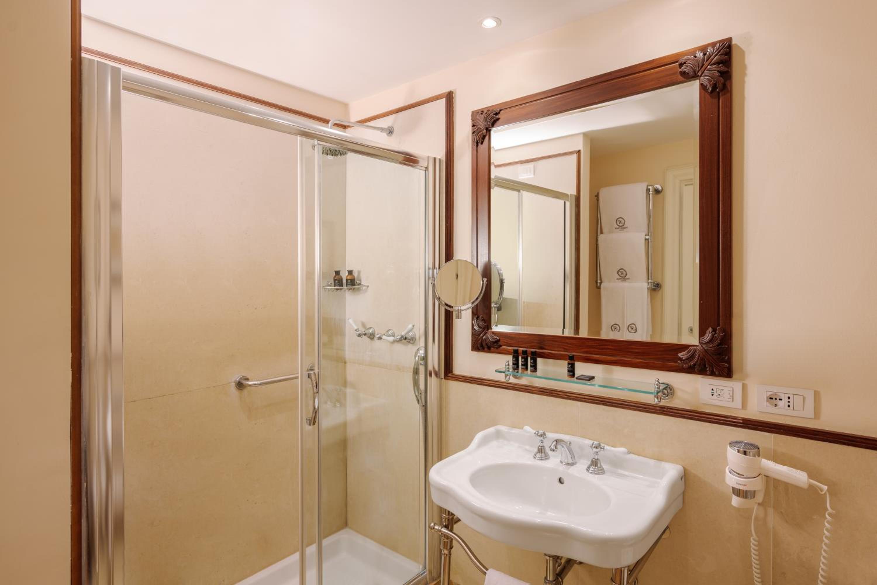 Prestige Room Park View - Photo 2