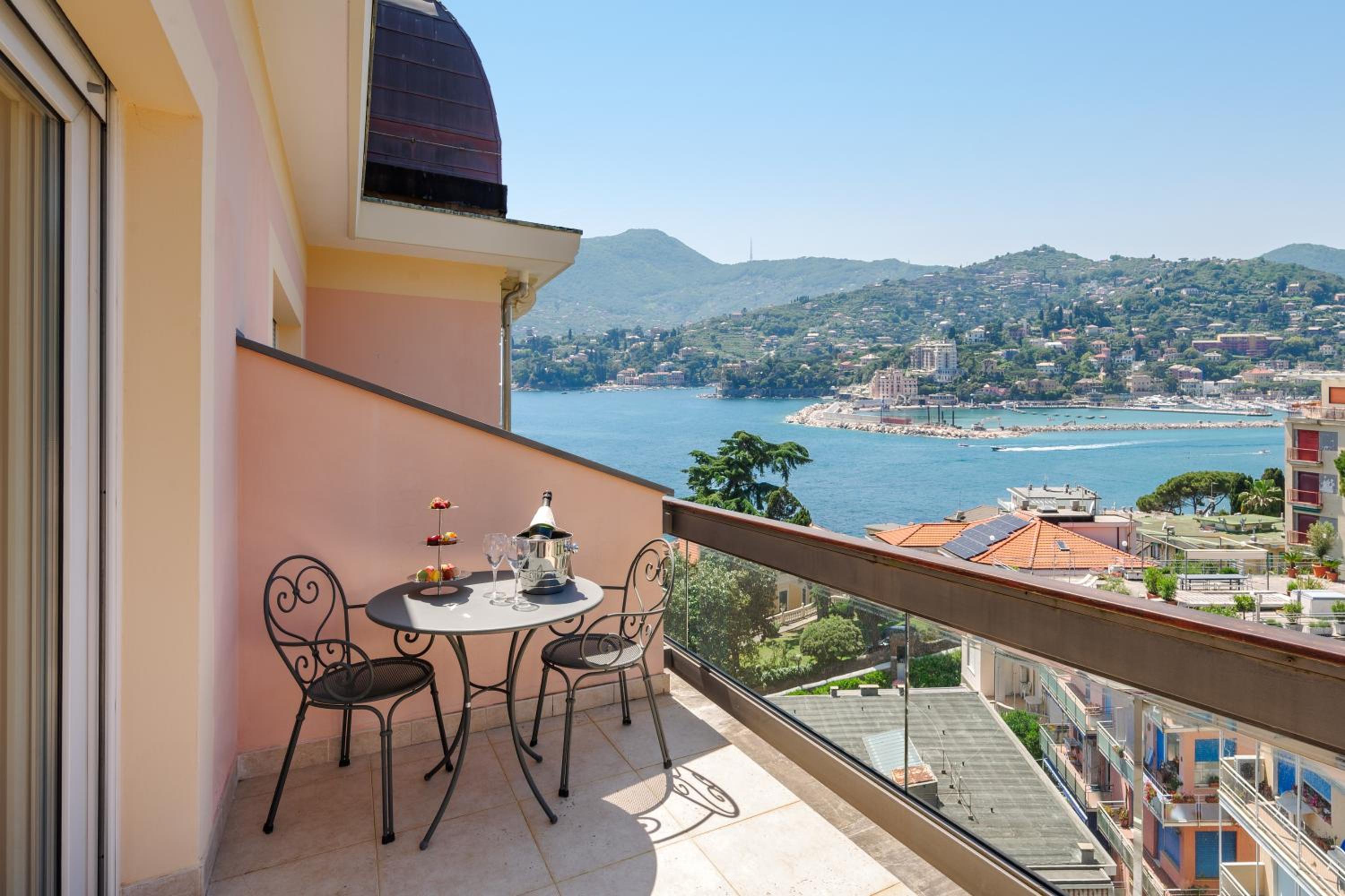 Executive Suite with lateral sea view - Photo 3