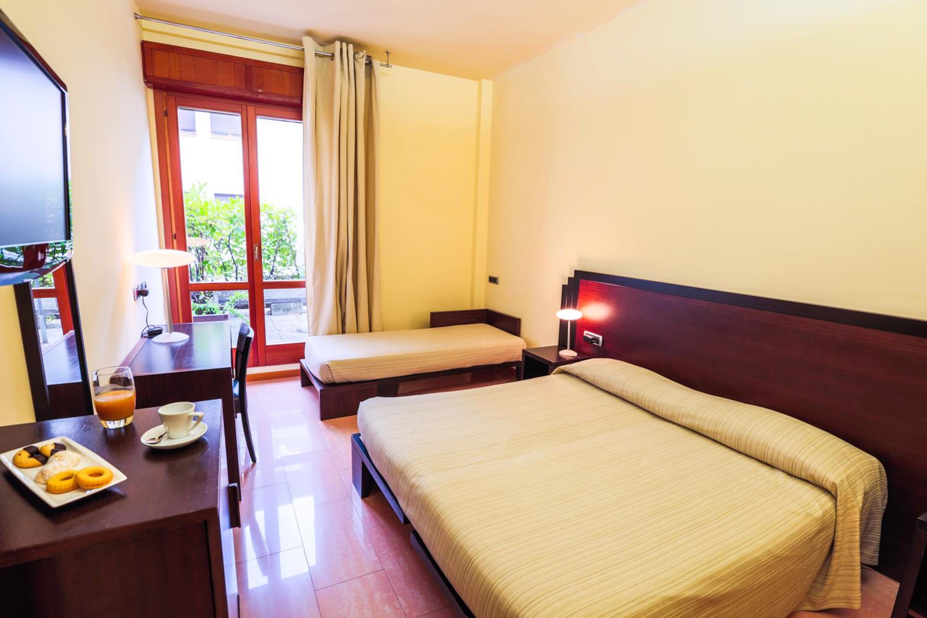 Double or Twin Room - Photo 1