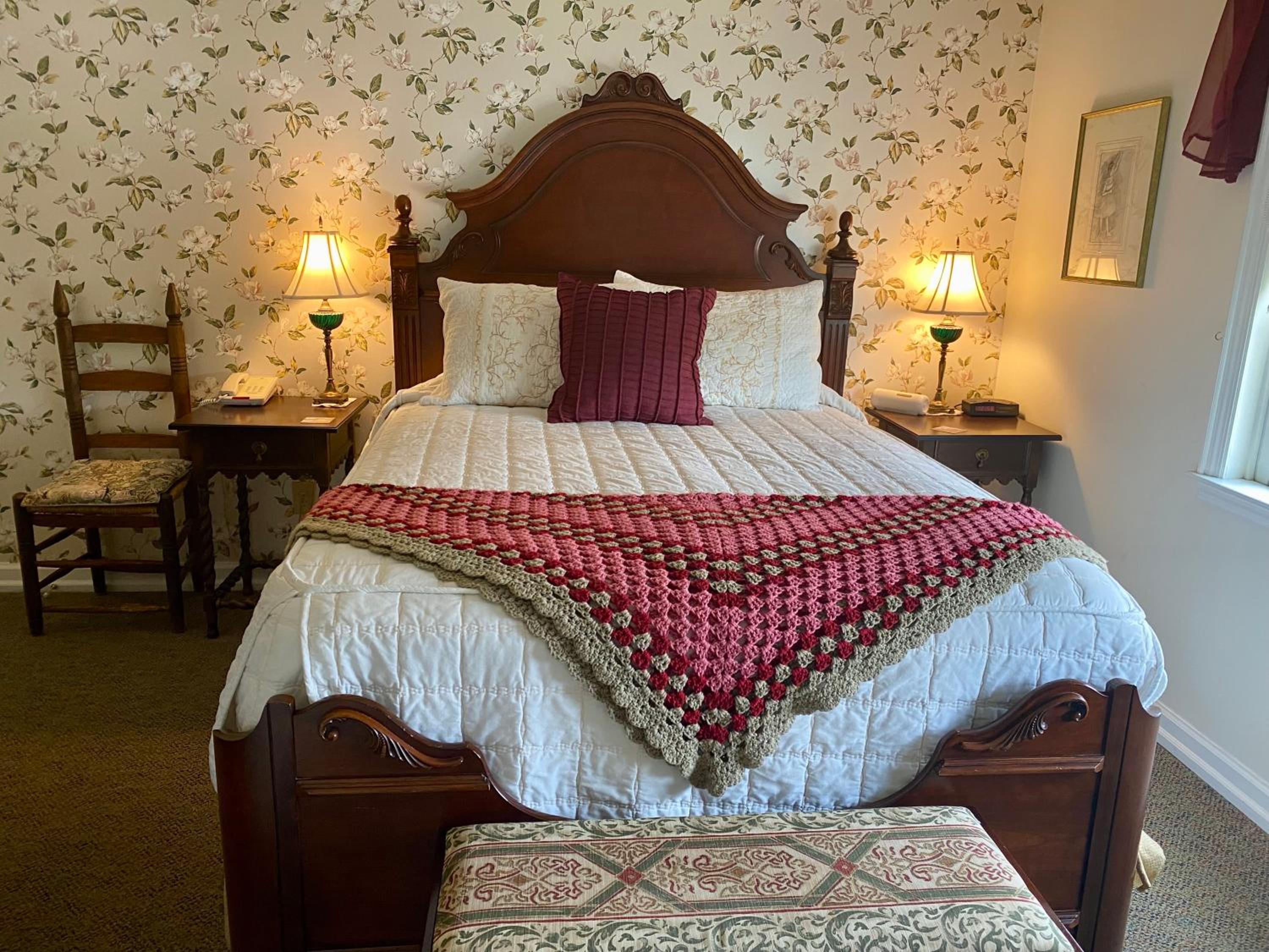 Deluxe Queen Room