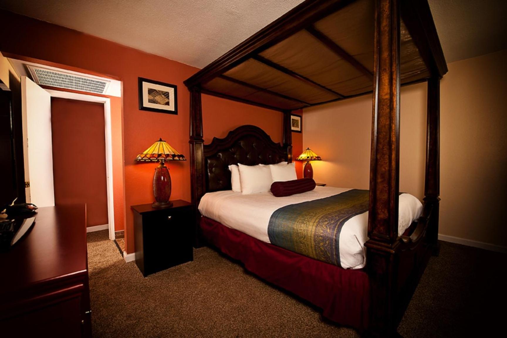 Honeymoon Suite photo 1