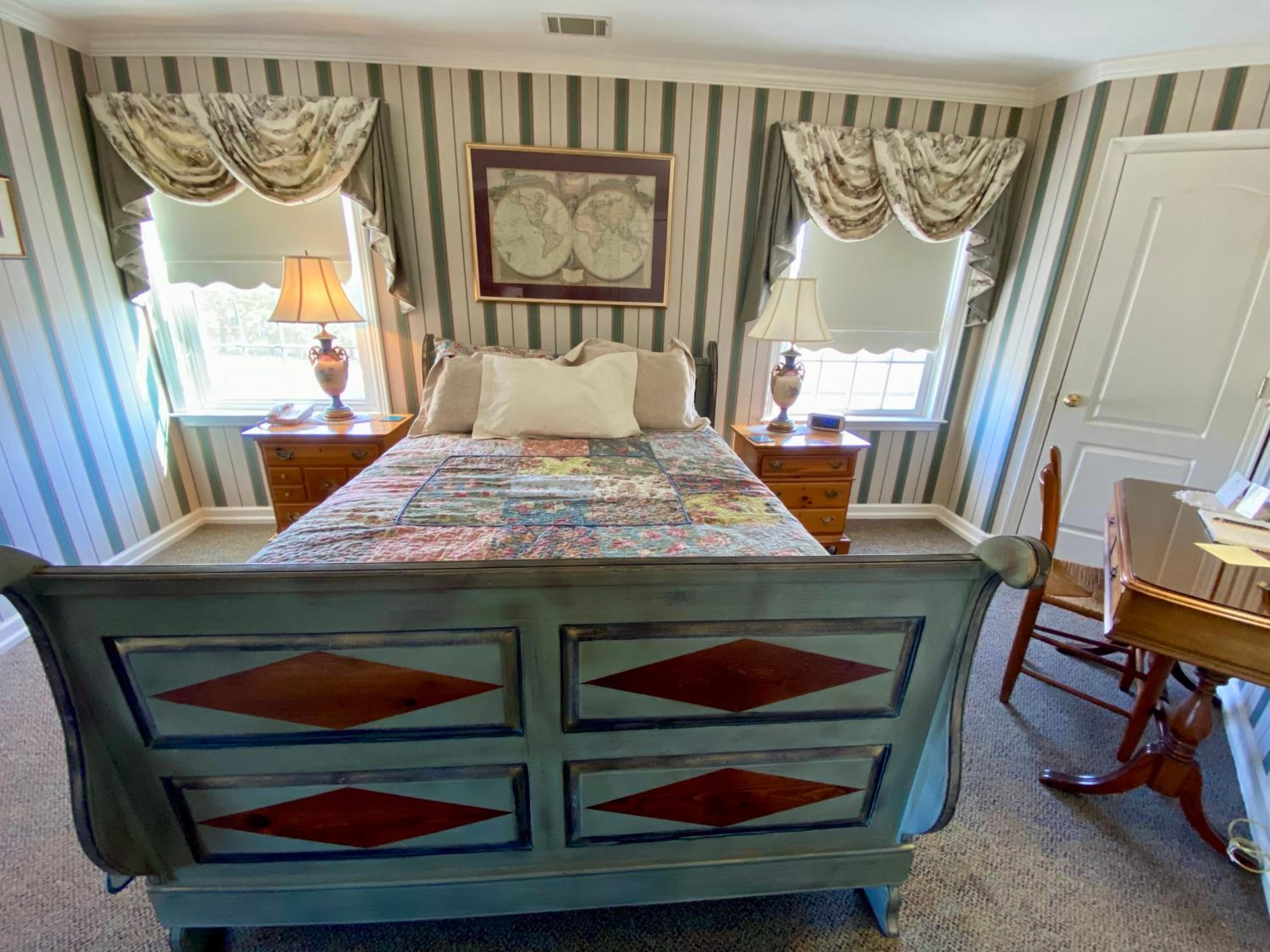 Deluxe Queen Room