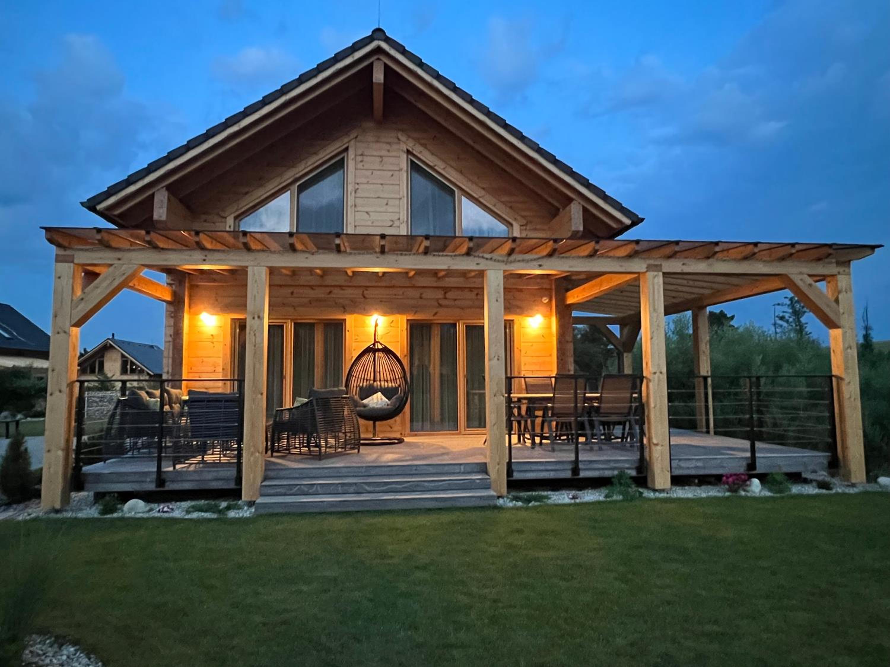 Four-Bedroom House - Photo 2