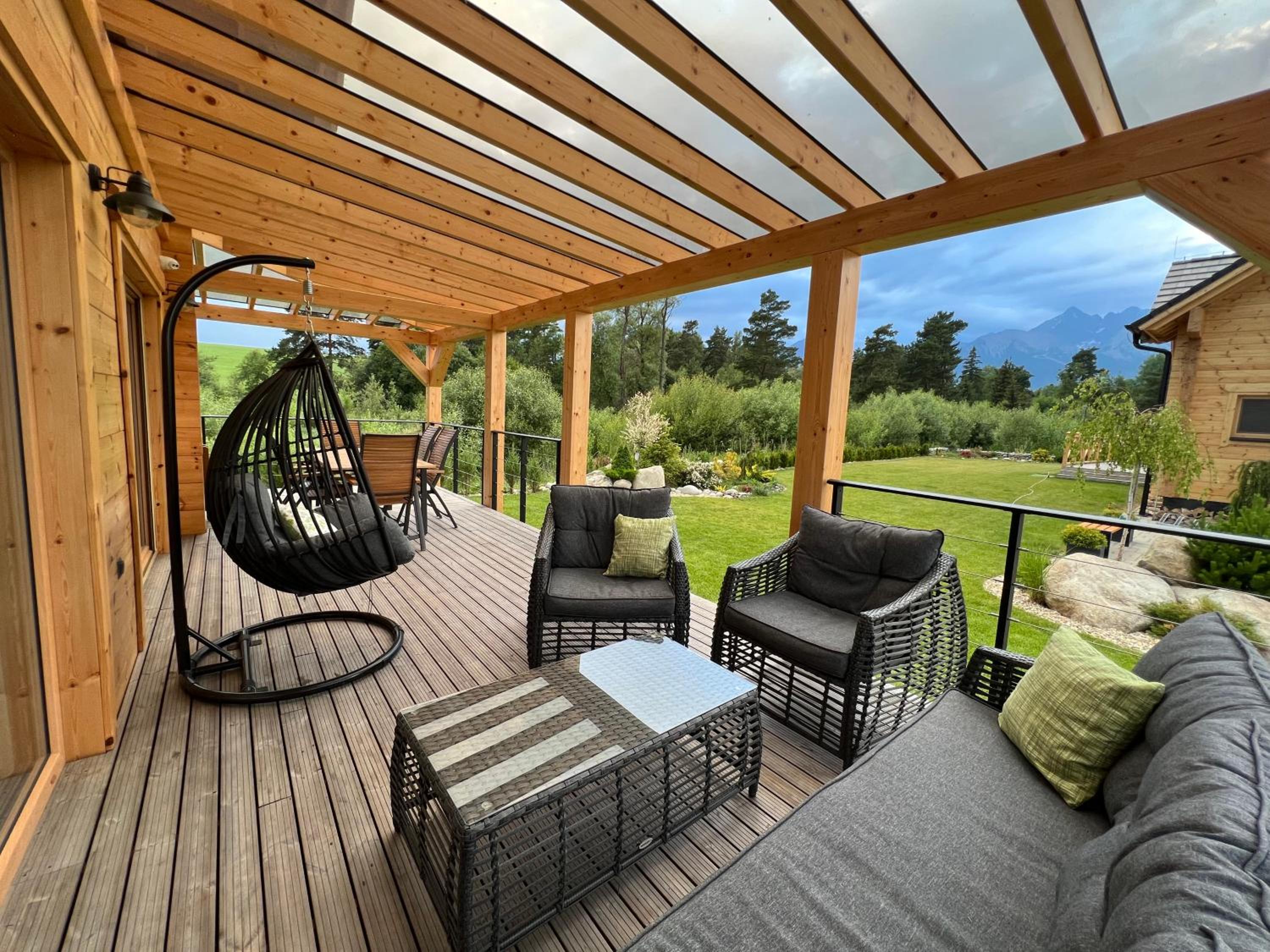 Four-Bedroom House - Photo 35