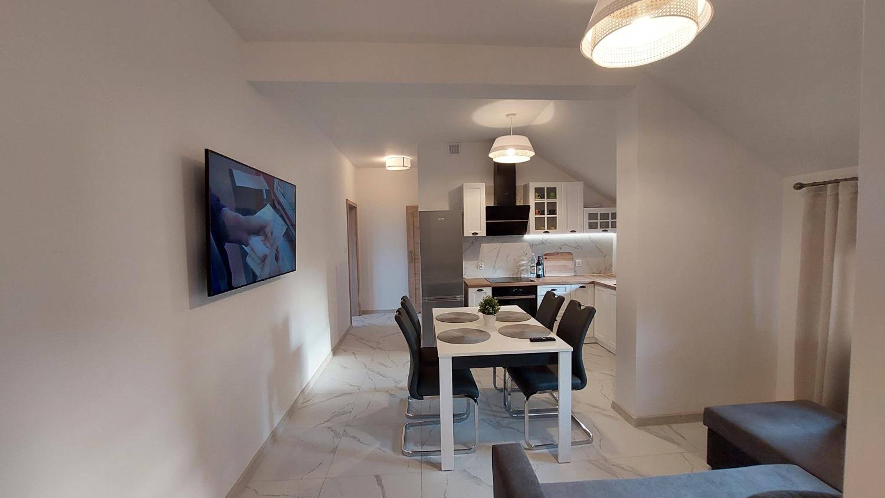 Two-Bedroom Apartment - Photo 11
