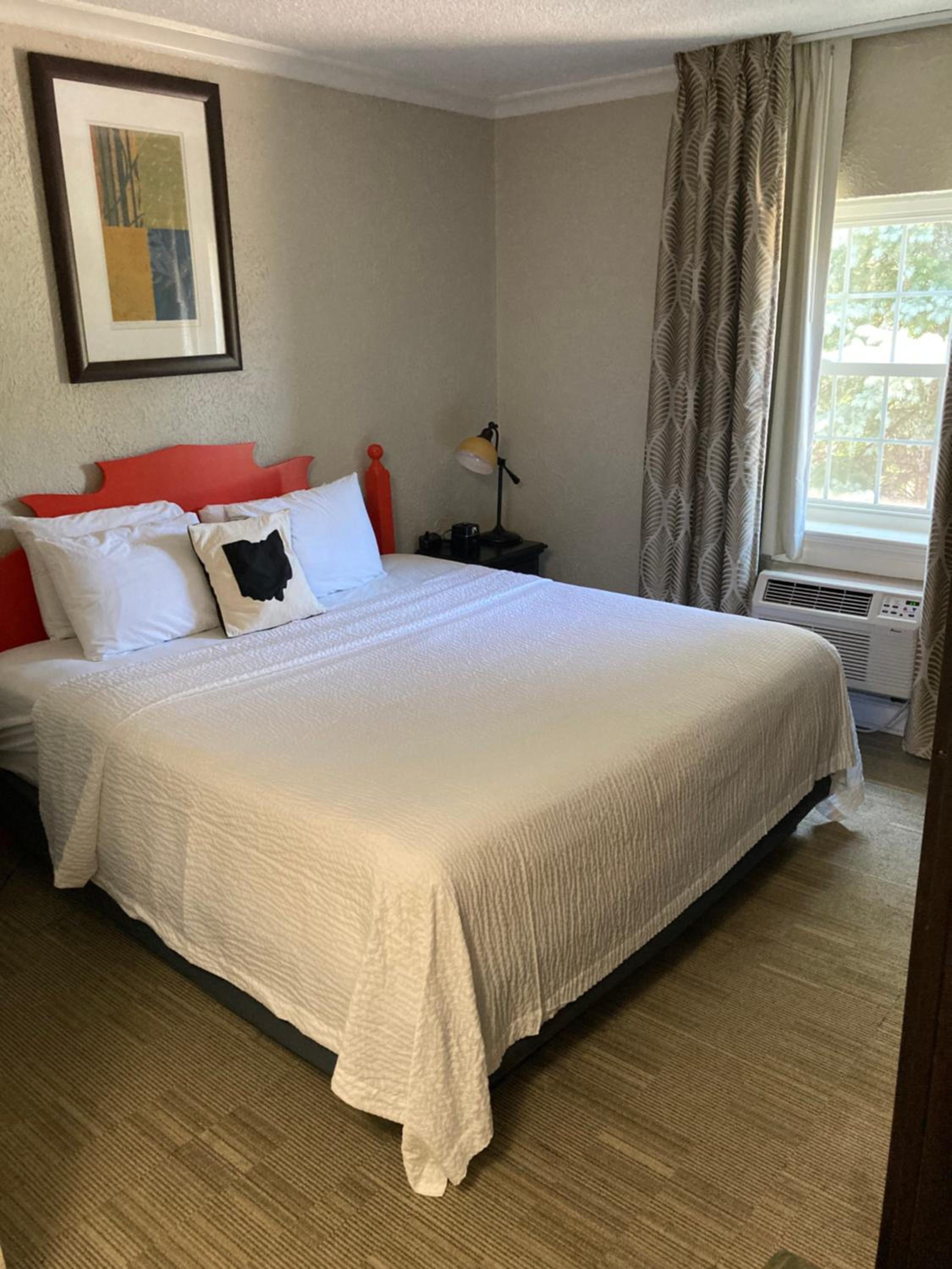 Standard King Room - Photo 1