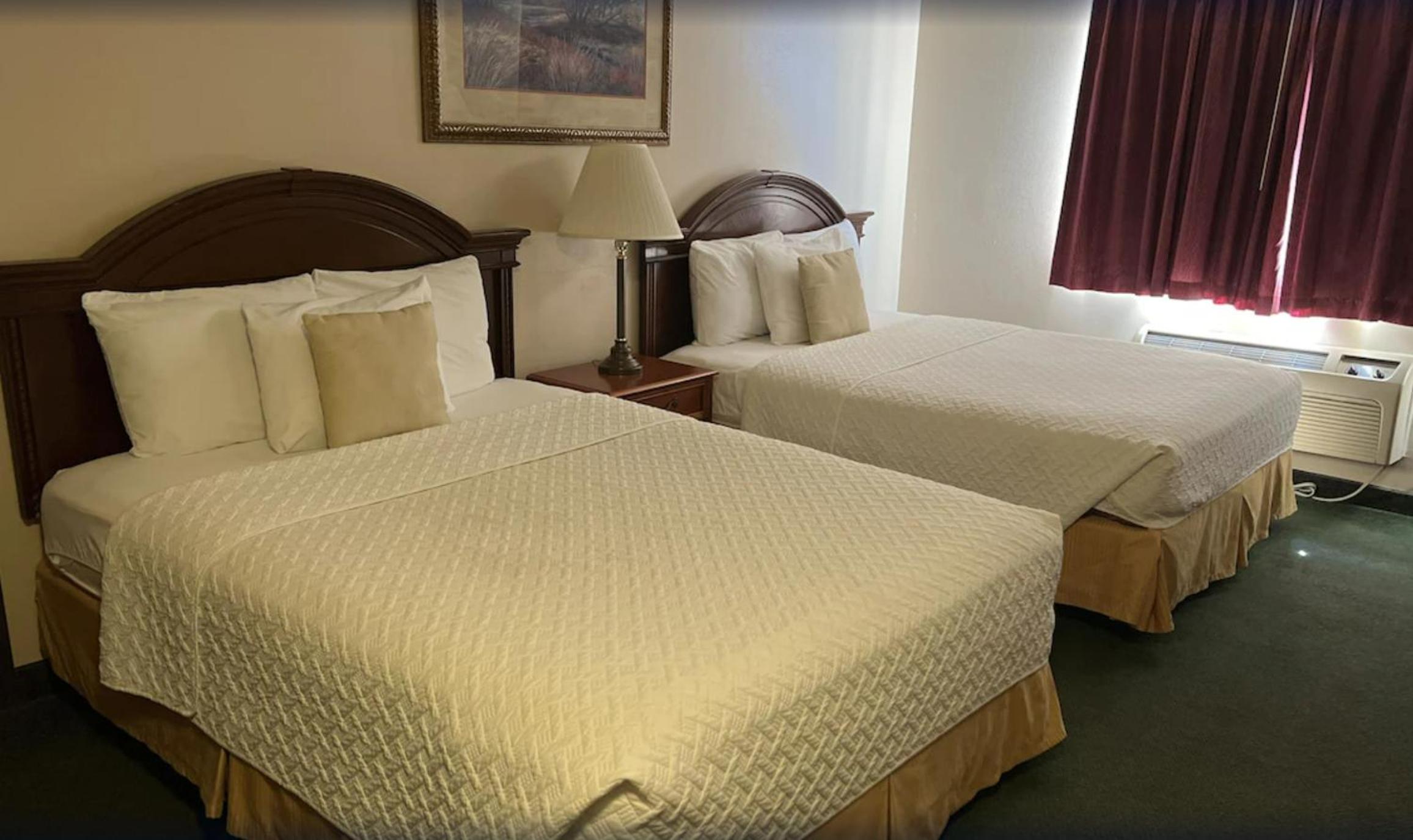 Queen Room with Two Queen Beds - Pet Friendly