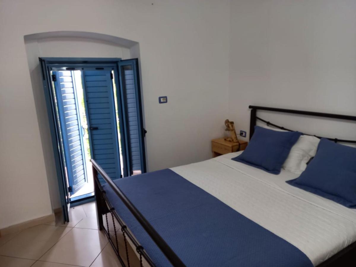 Double or Twin Room with Sea View photo 3