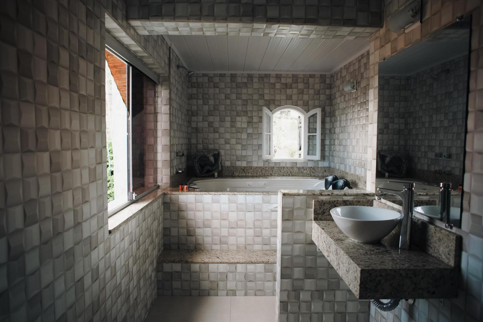 Chalet and Spa Bath with Panoramic View photo 3